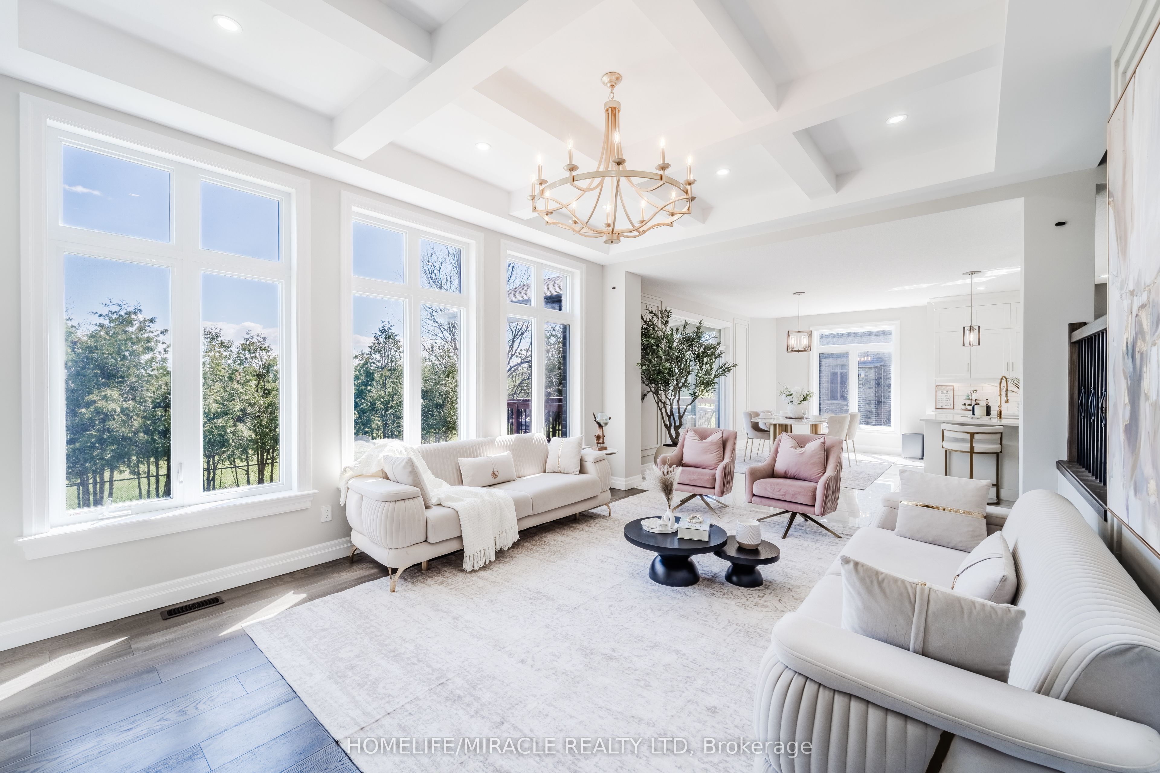245 Tamarack Boulevard Property Photo 8