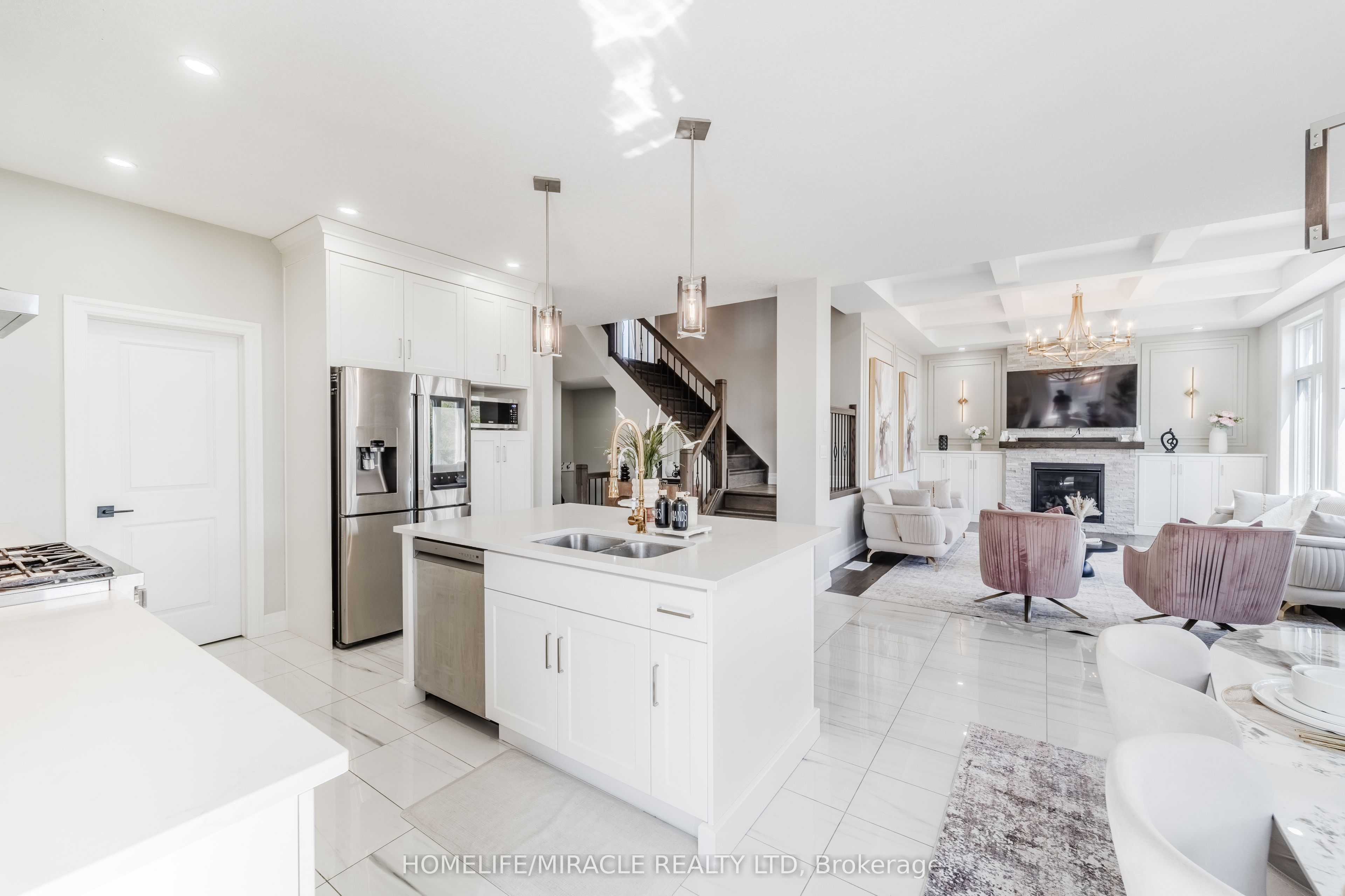 245 Tamarack Boulevard Property Photo 12