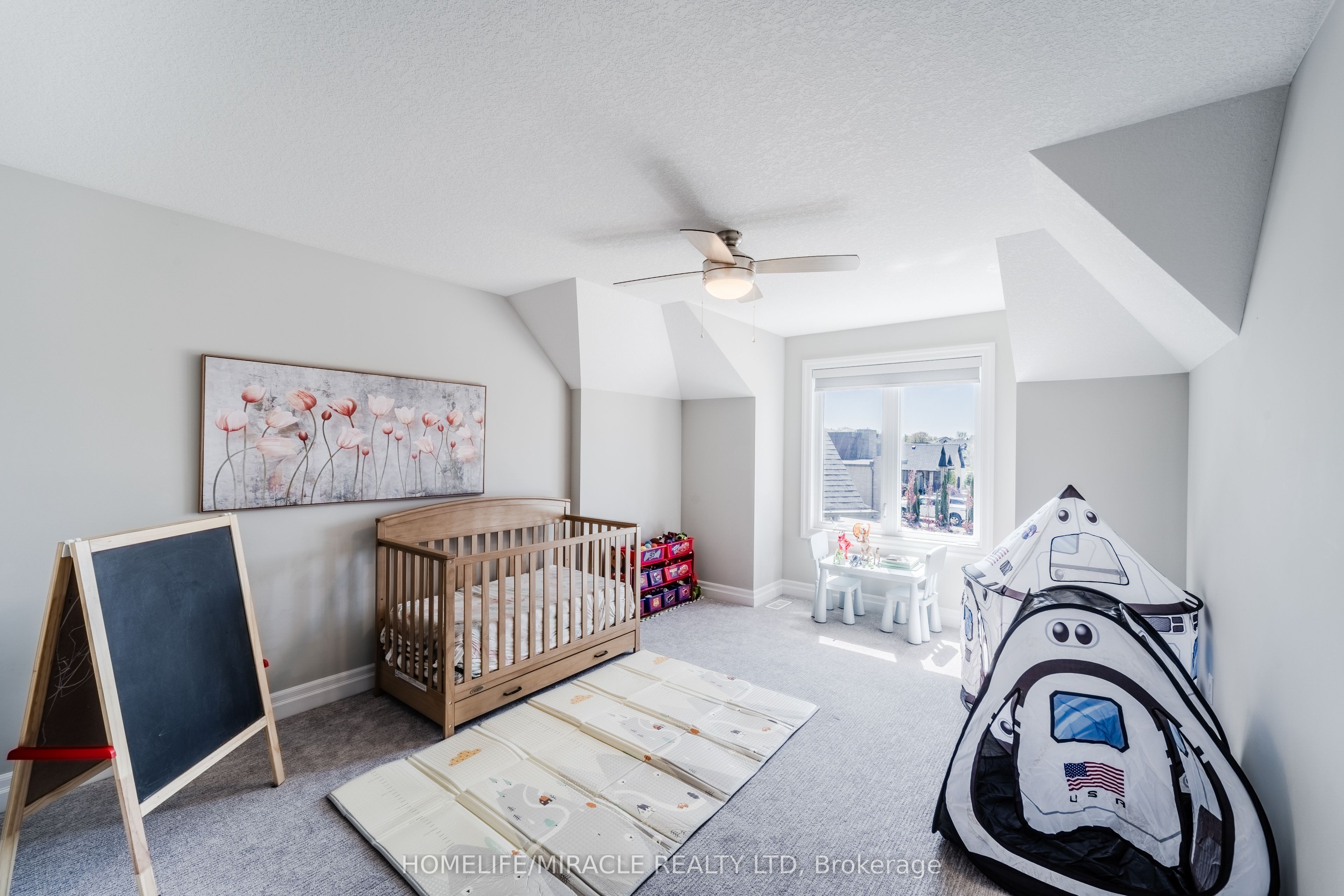 245 Tamarack Boulevard Property Photo 22