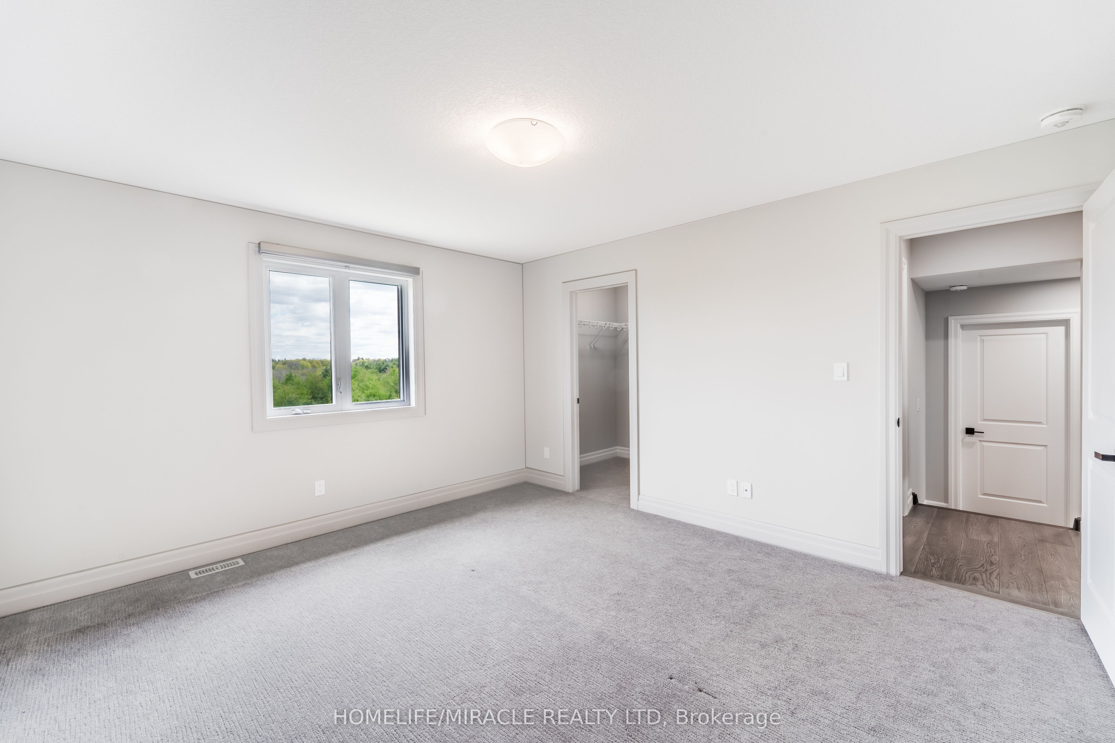 245 Tamarack Boulevard Property Photo 33
