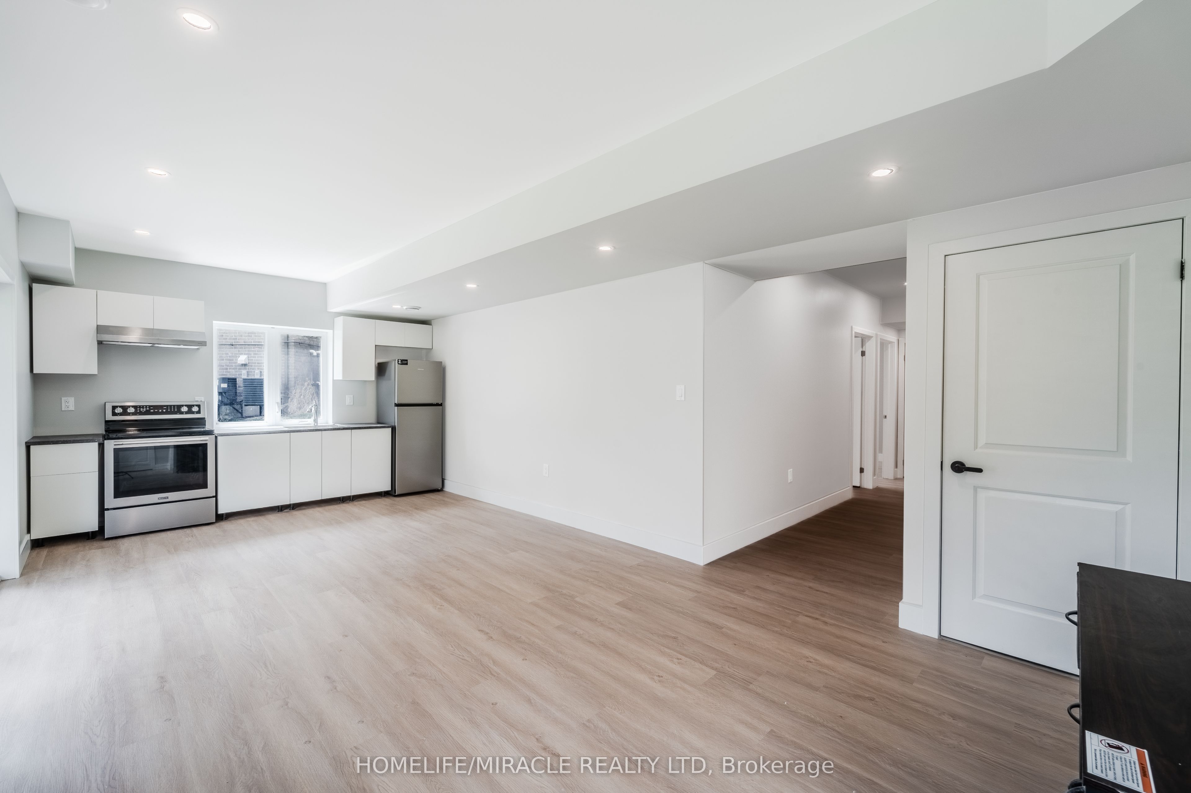 245 Tamarack Boulevard Property Photo 34