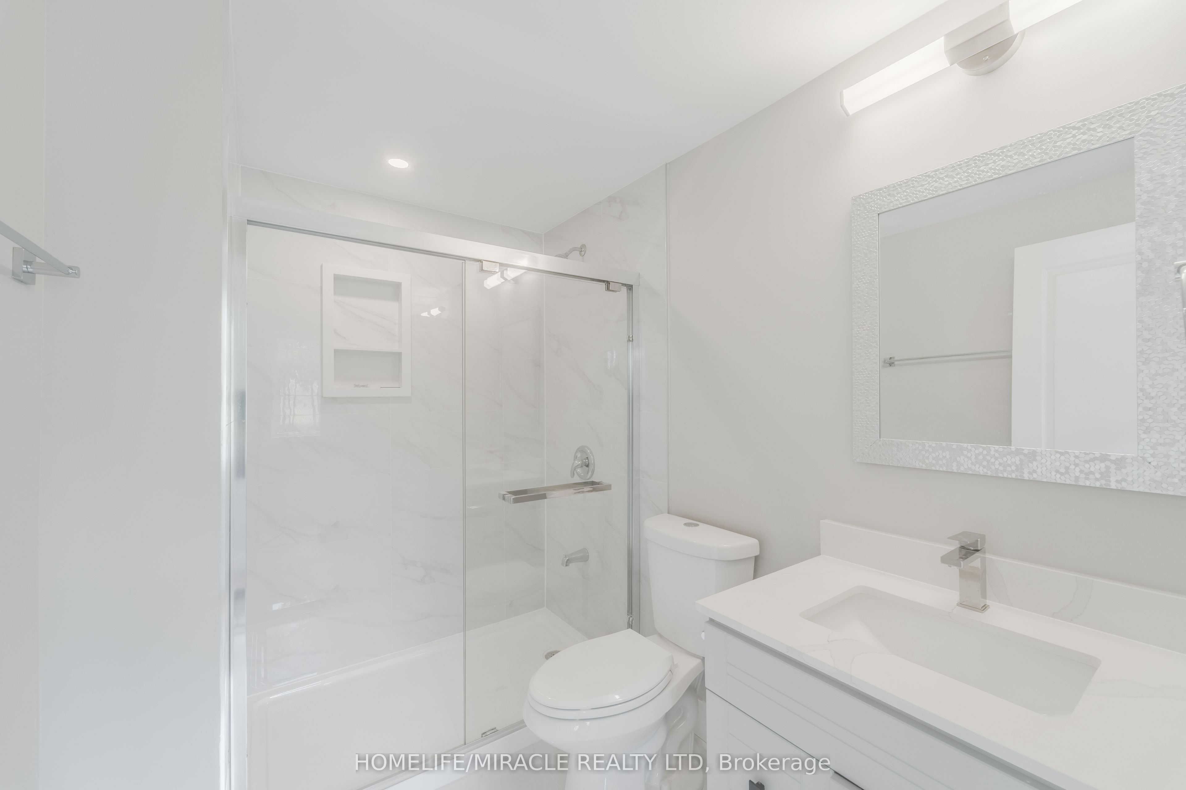 245 Tamarack Boulevard Property Photo 35