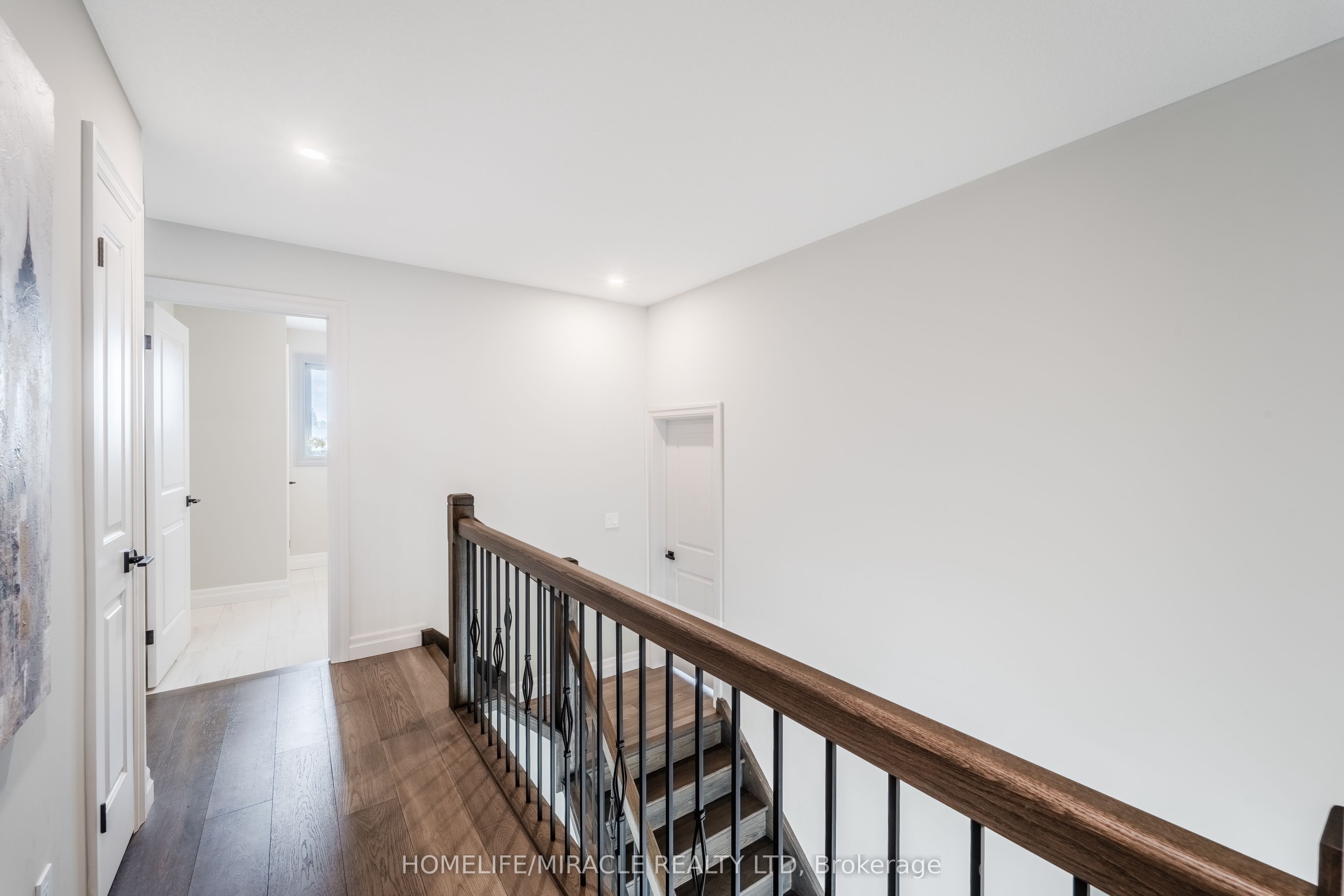 245 Tamarack Boulevard Property Photo 37