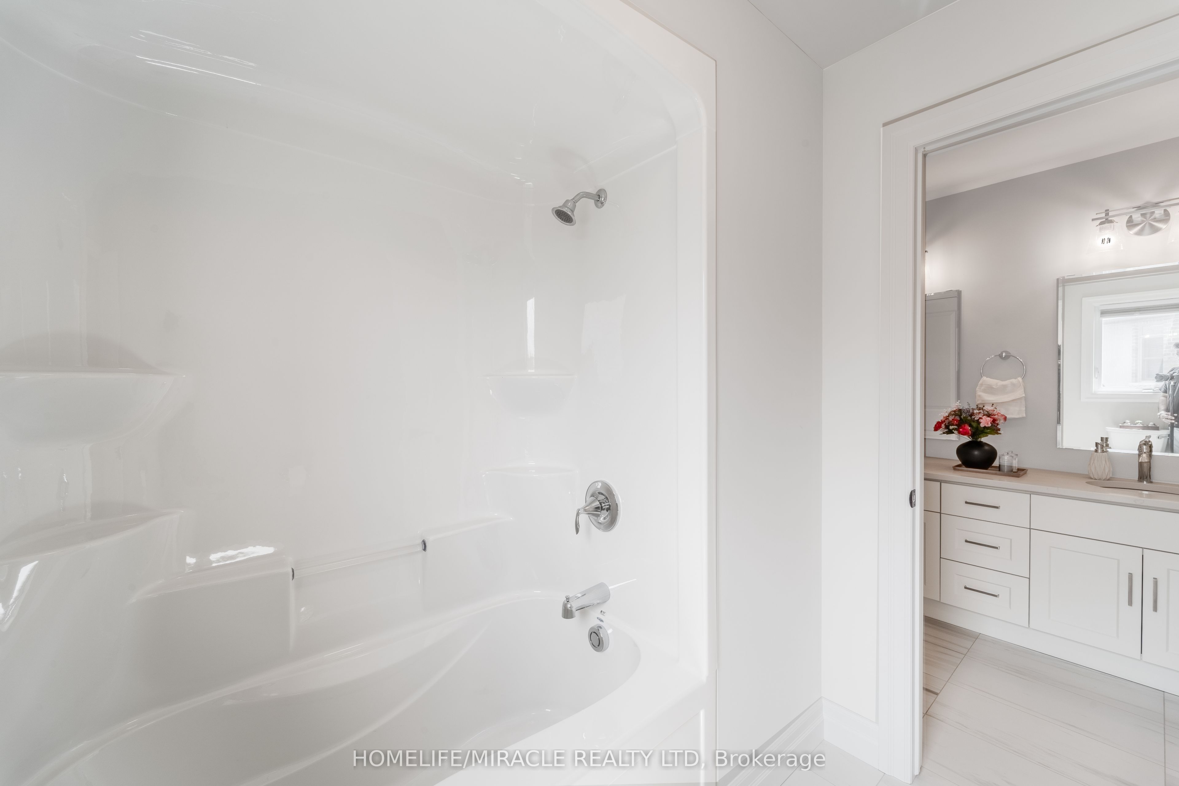 245 Tamarack Boulevard Property Photo 40
