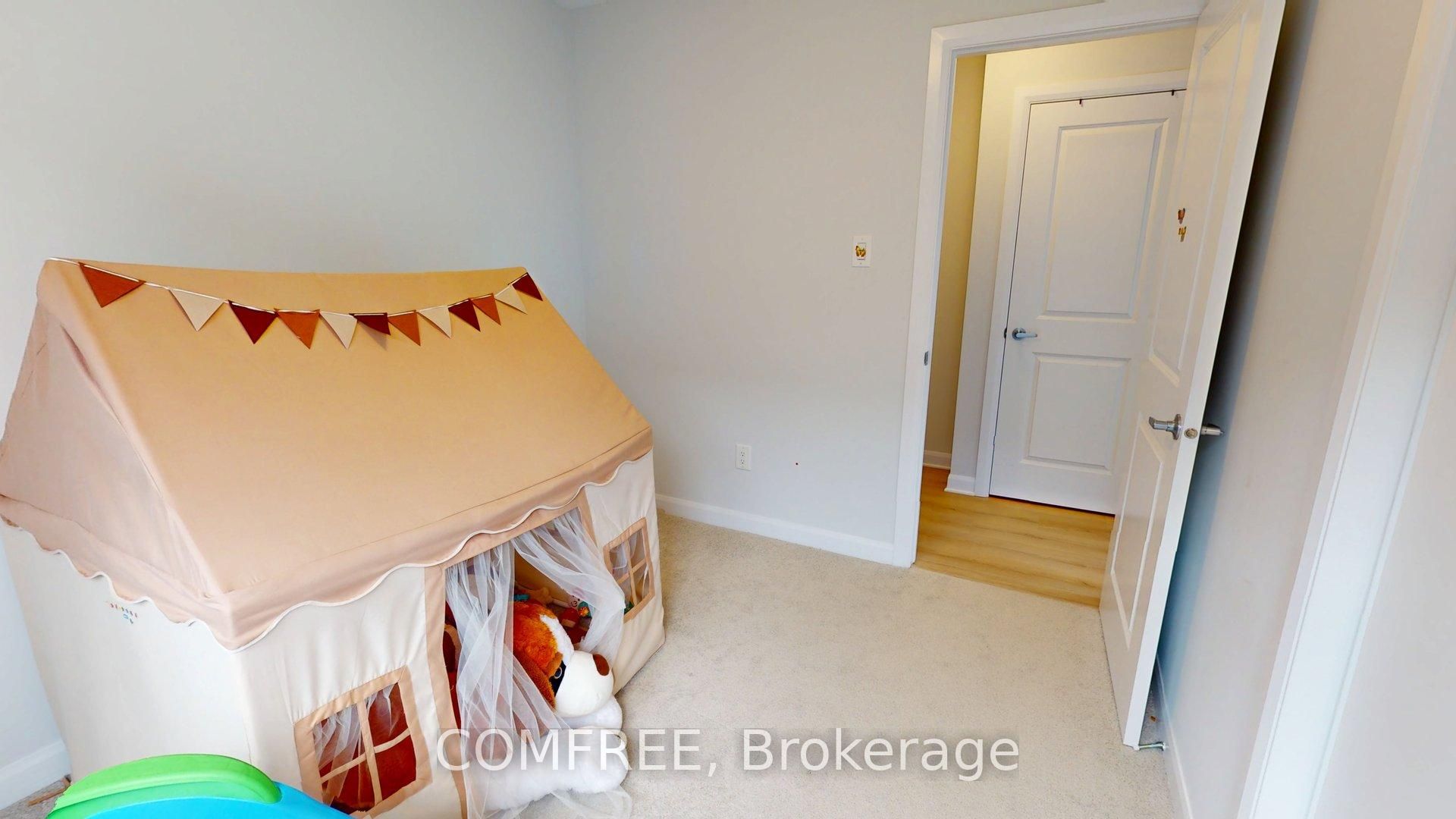 272 Elsie Macgill Walk Property Photo 14