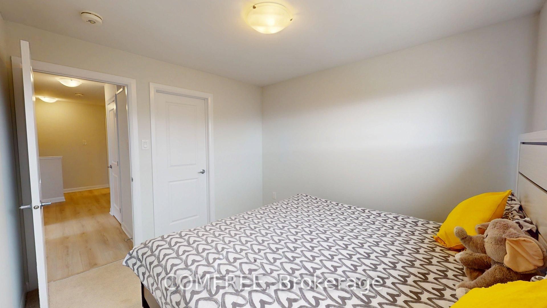 272 Elsie Macgill Walk Property Photo 16
