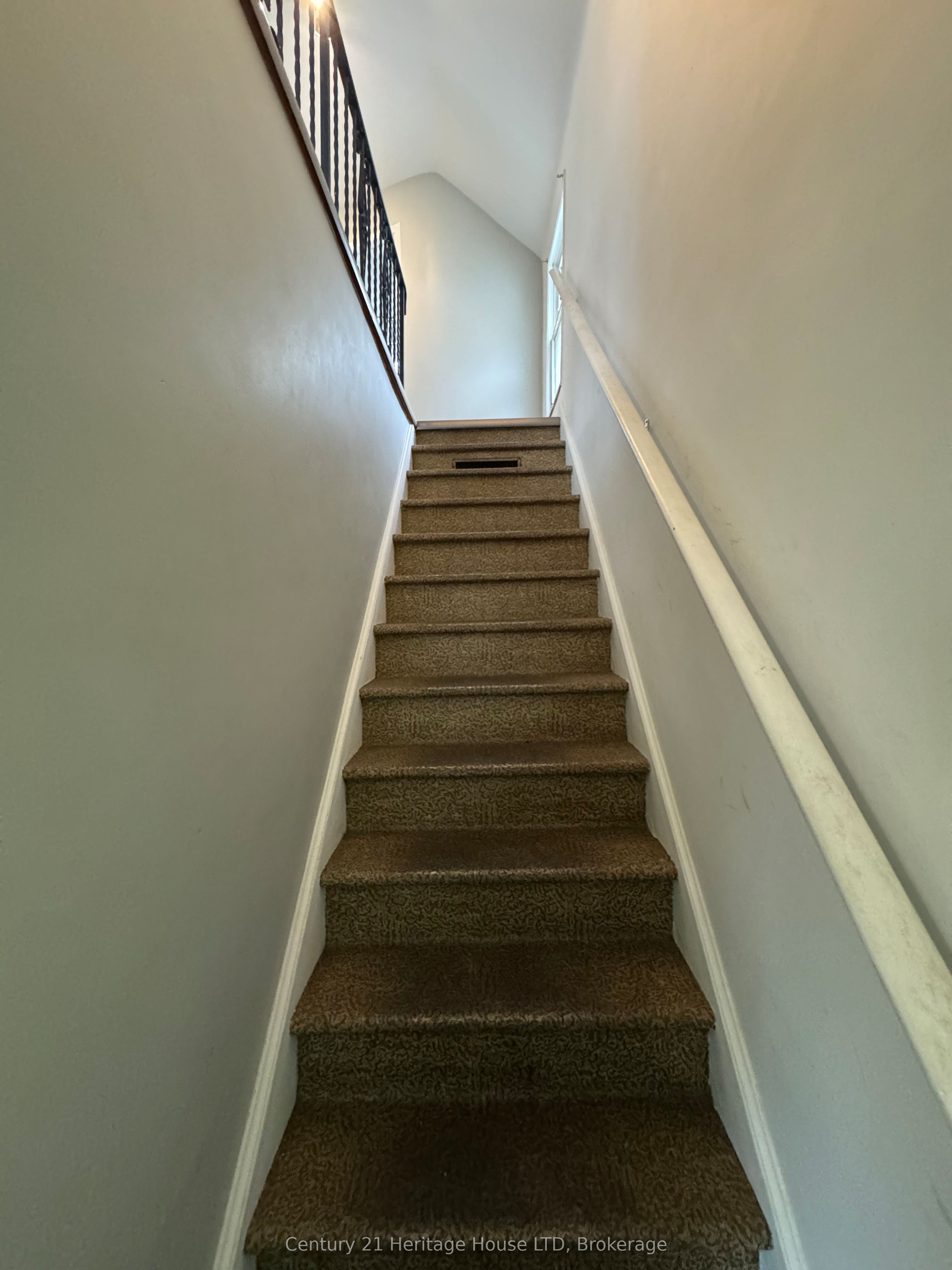 4688 Ryerson Crescent Property Photo 9