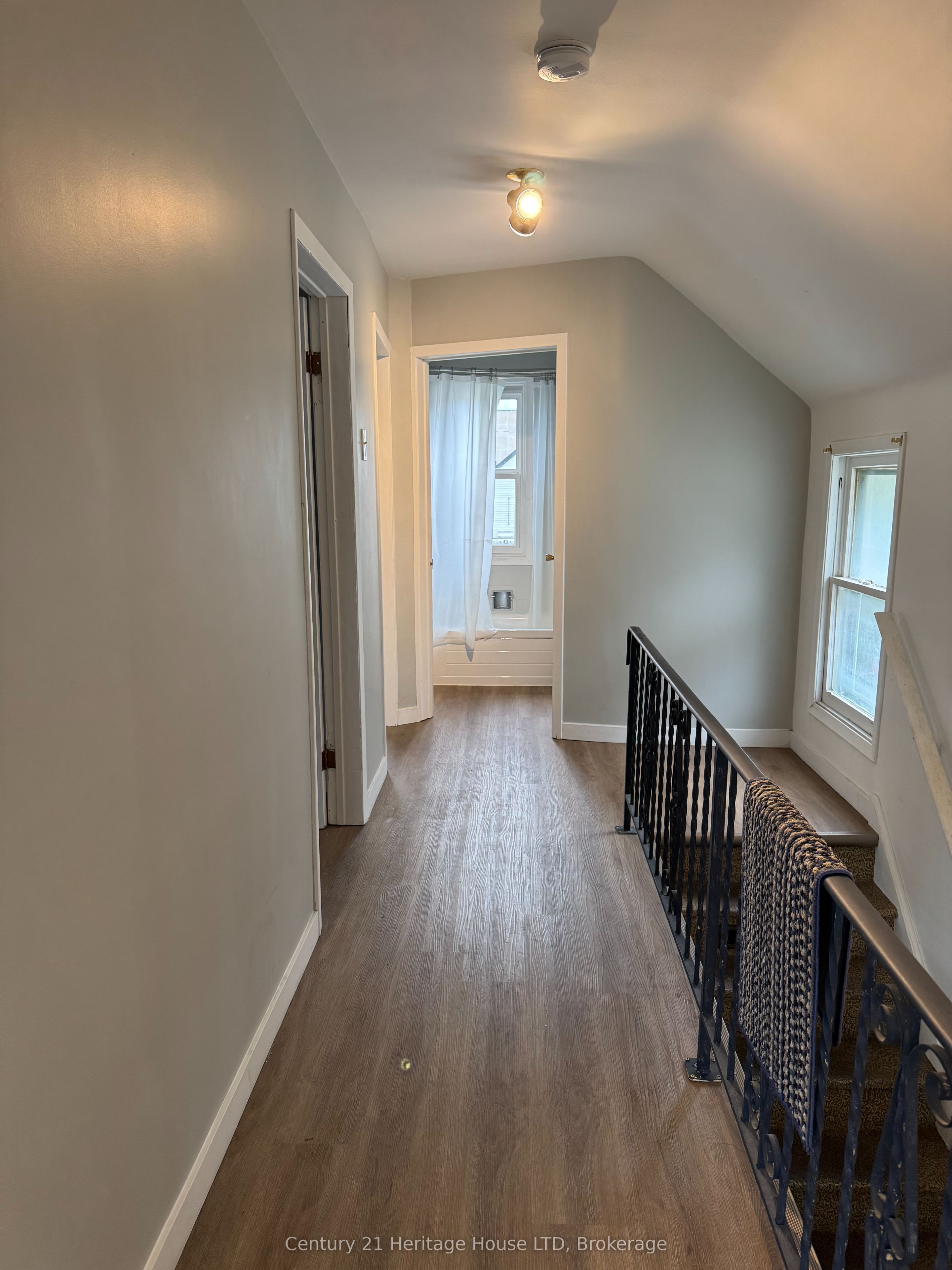 4688 Ryerson Crescent Property Photo 14