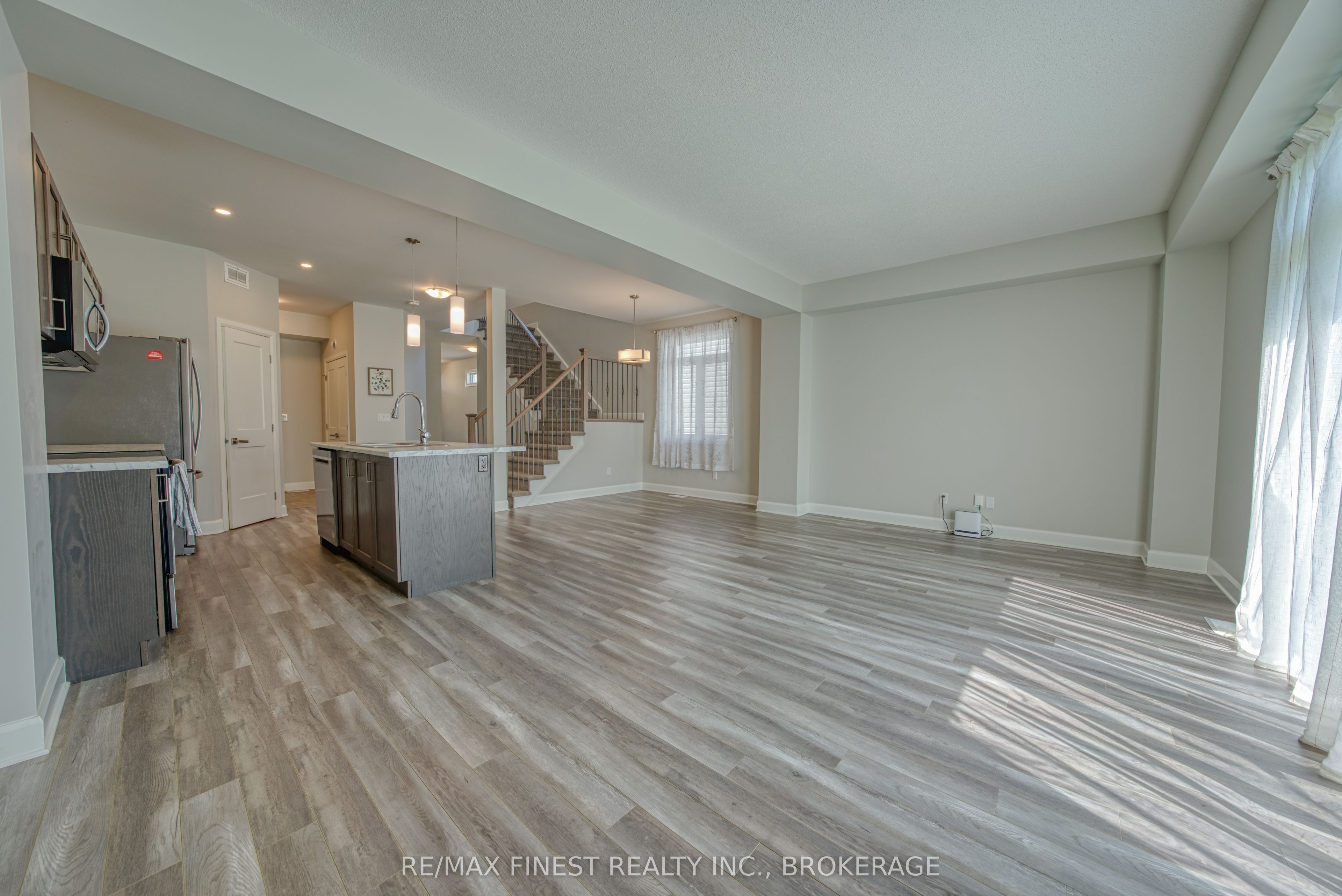 1372 Andersen Drive Property Photo 13