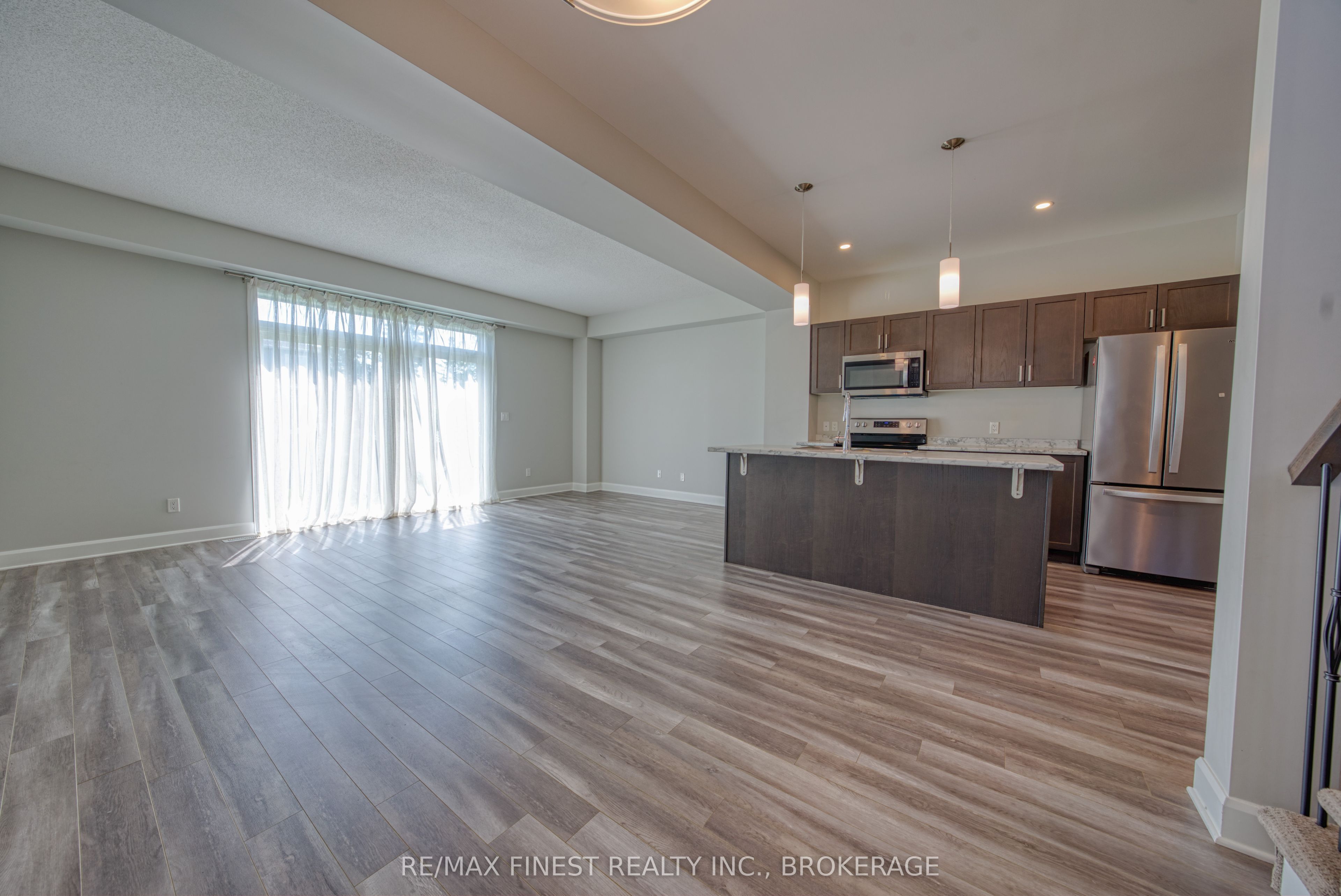 1372 Andersen Drive Property Photo 14