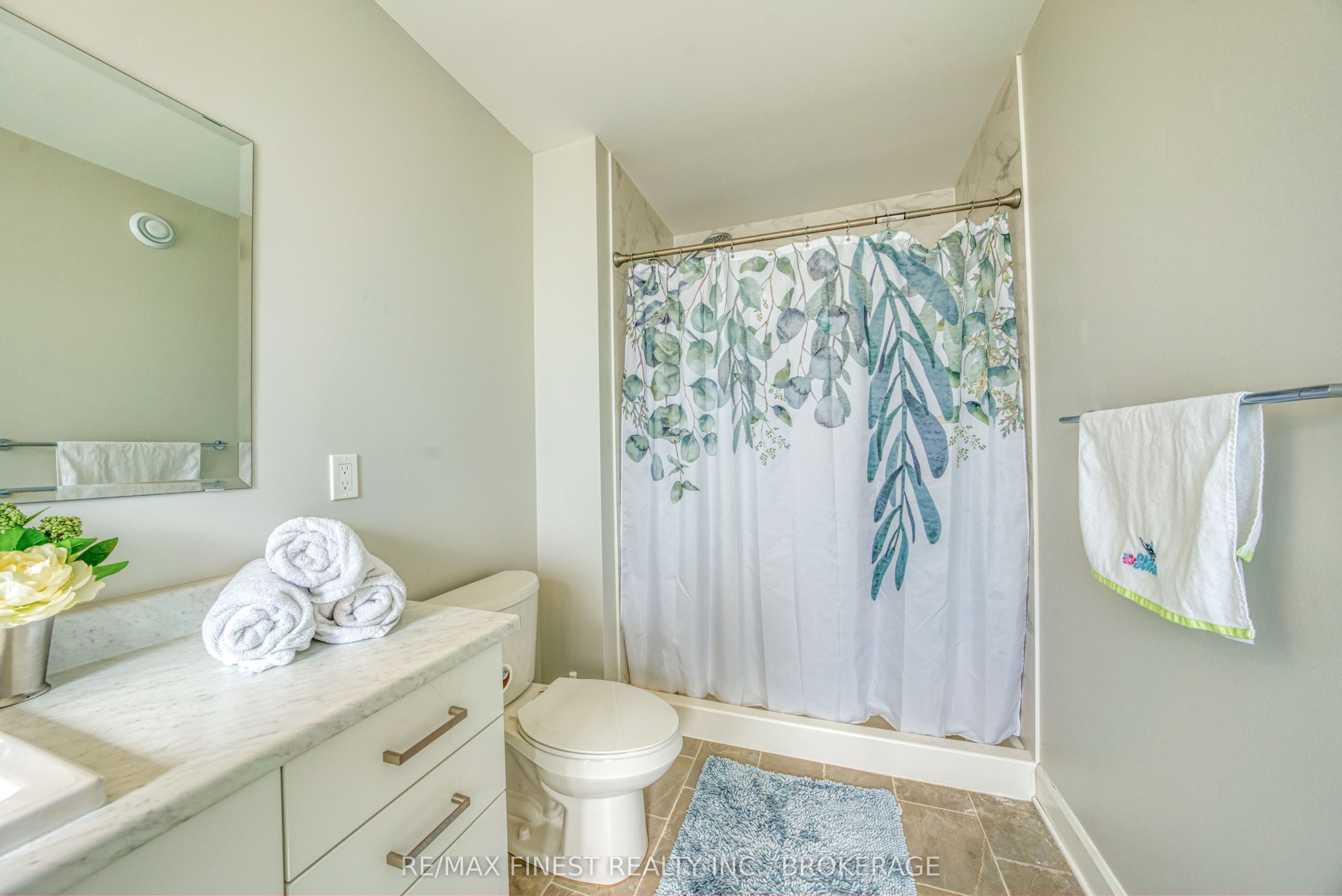 1372 Andersen Drive Property Photo 25