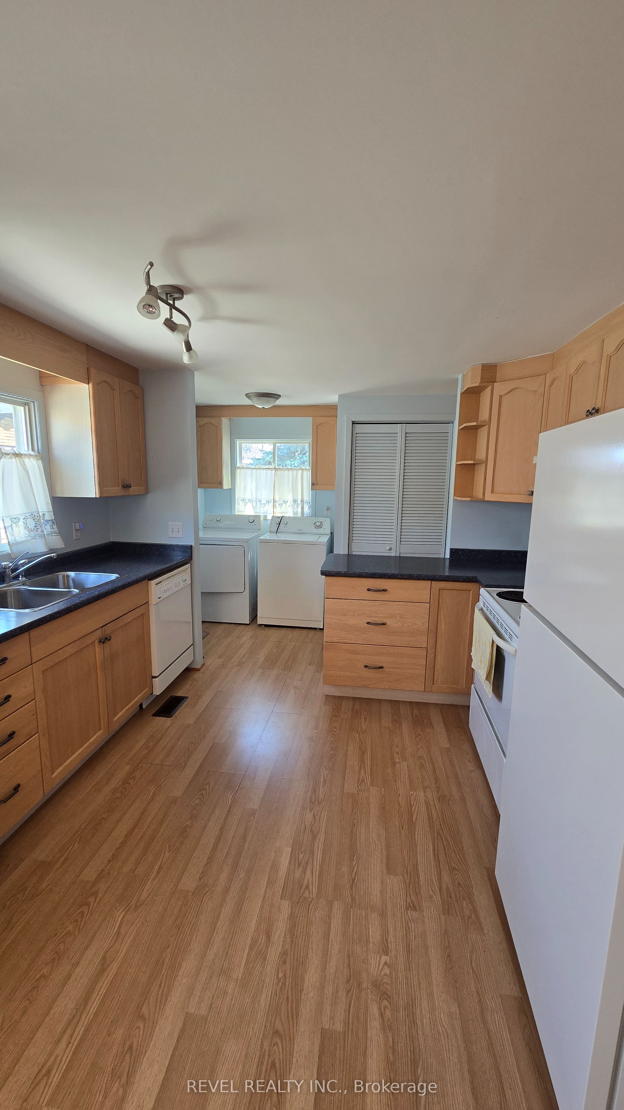 25 Miller Street Property Photo 27