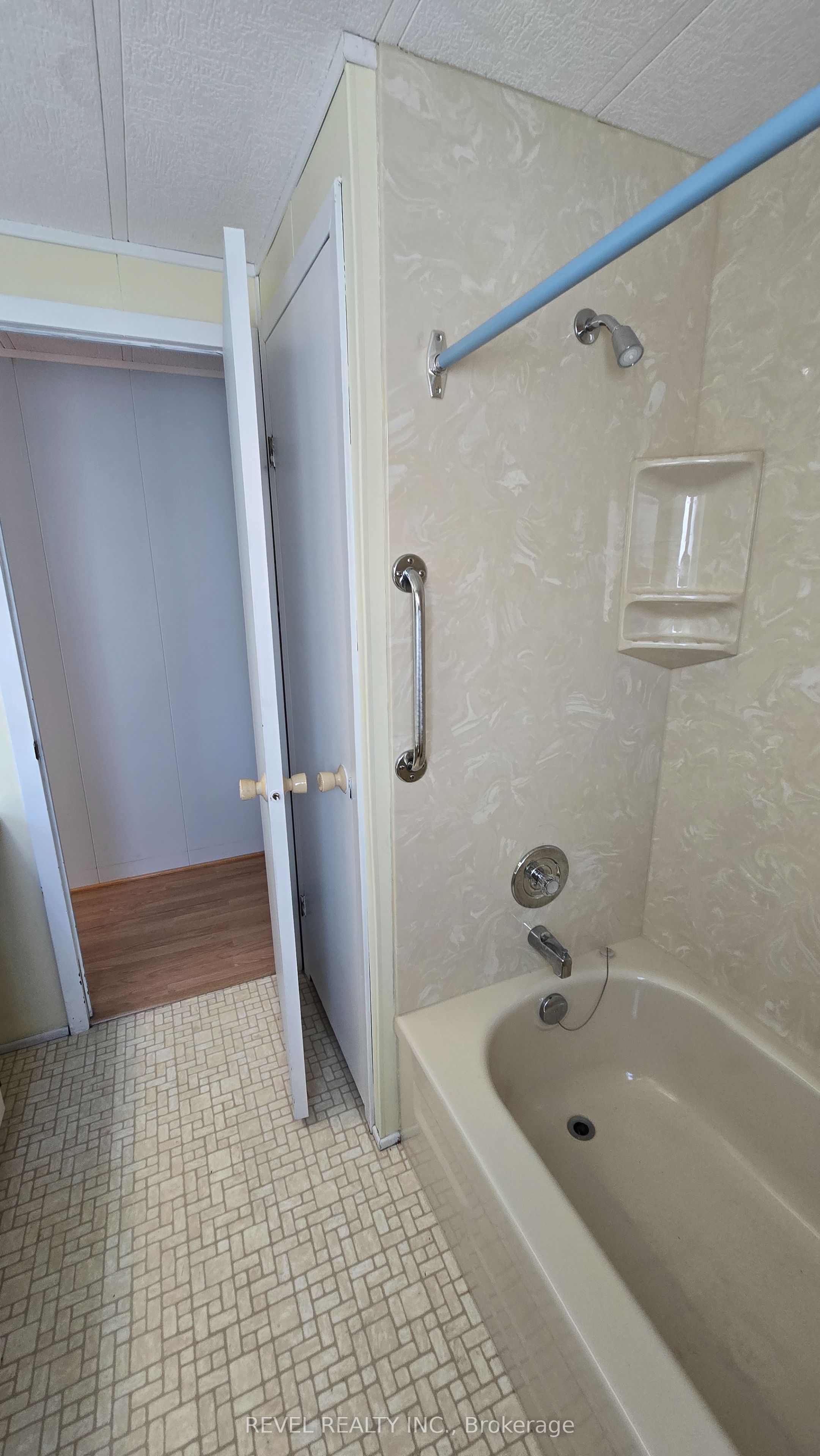 25 Miller Street Property Photo 31
