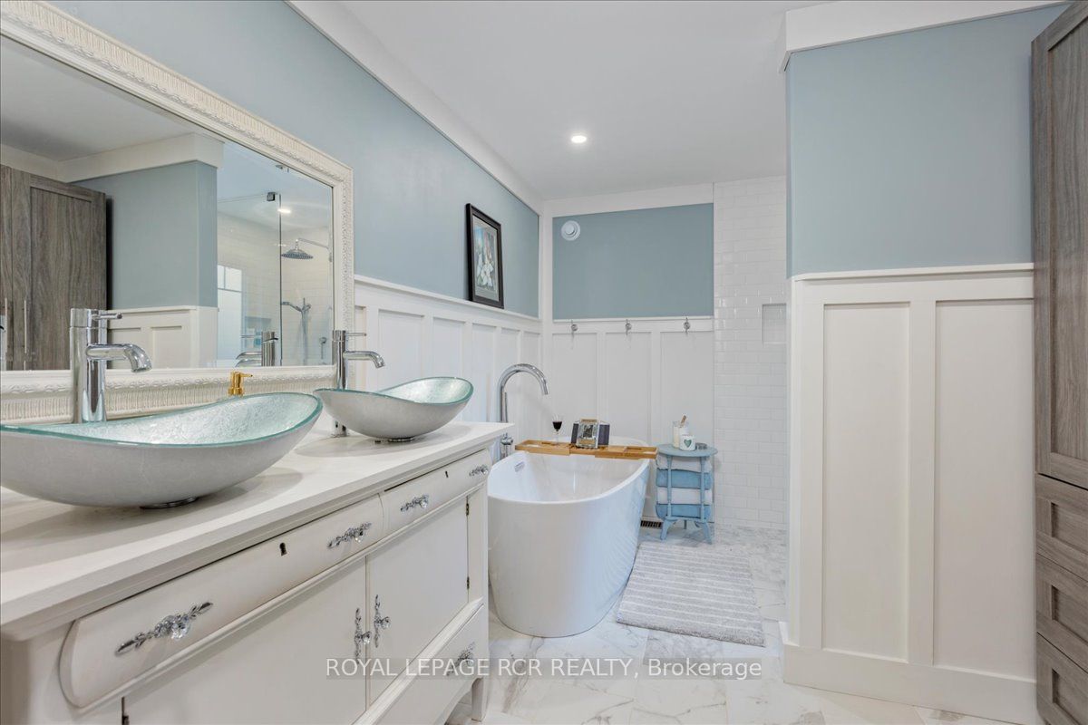 1093 North Bay Drive Property Photo 23
