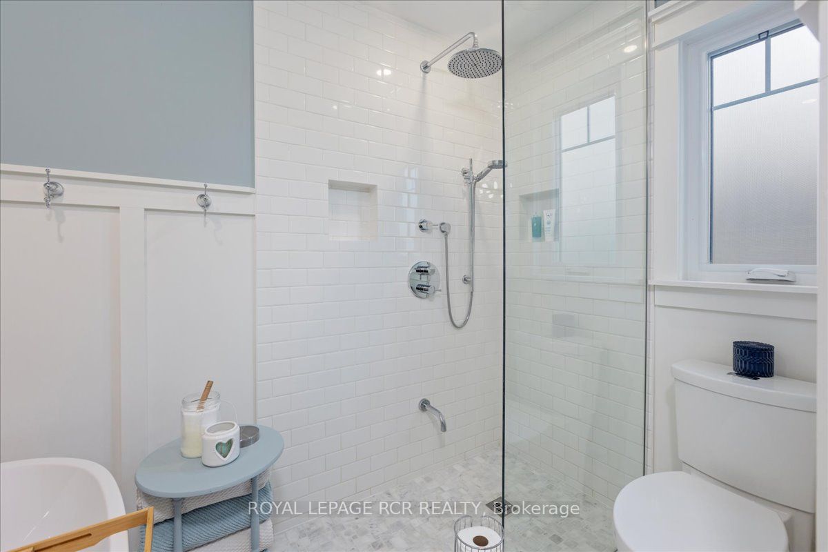 1093 North Bay Drive Property Photo 25