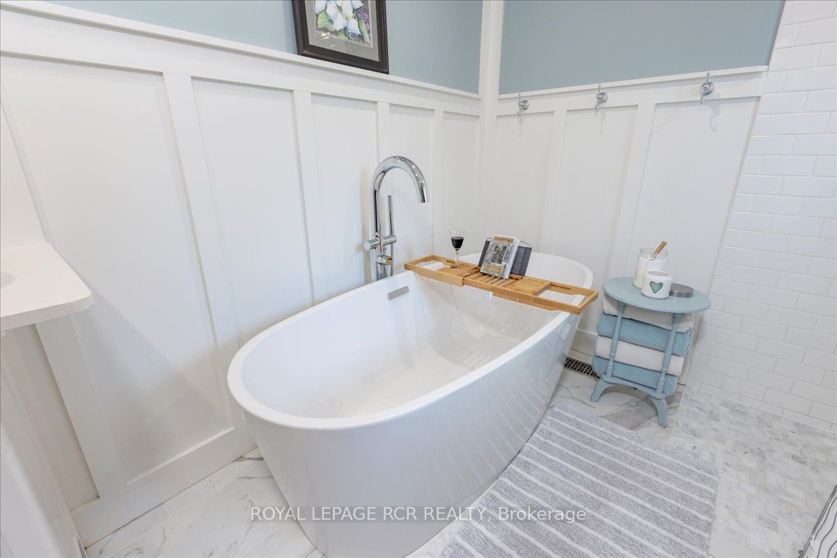 1093 North Bay Drive Property Photo 26