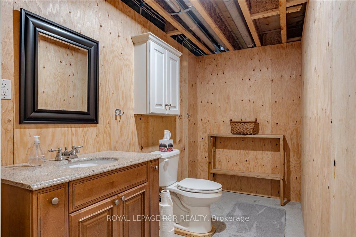 1093 North Bay Drive Property Photo 32