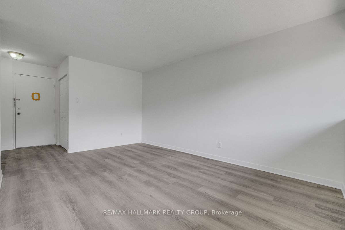 2041 Arrowsmith Drive 105a Property Photo 8