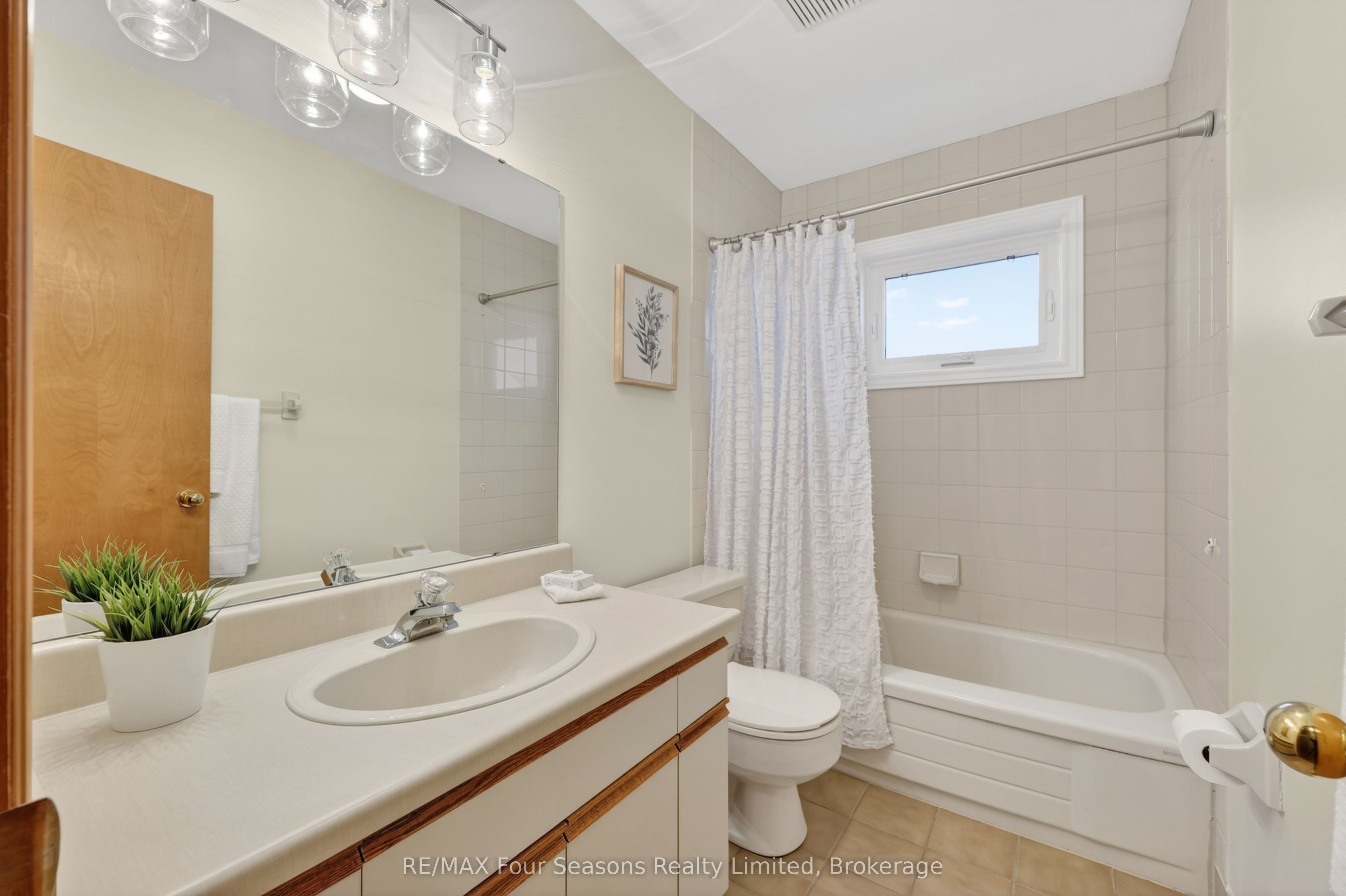 104 Kellie's Way 21 Property Photo 22