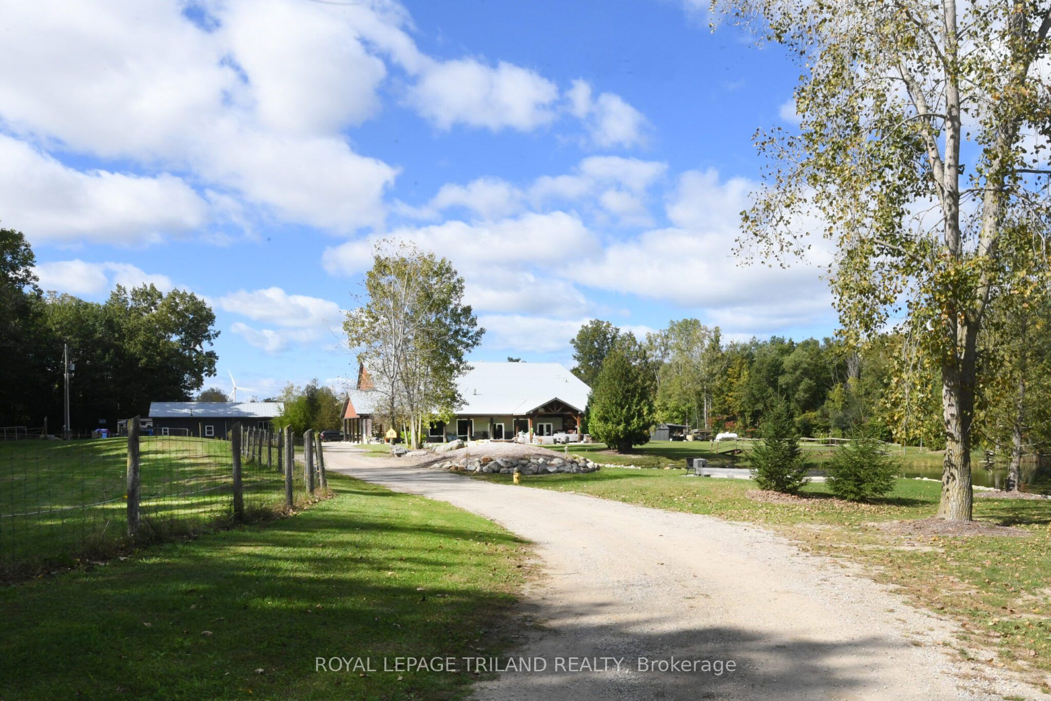 7264 Ridge Road Property Photo 4