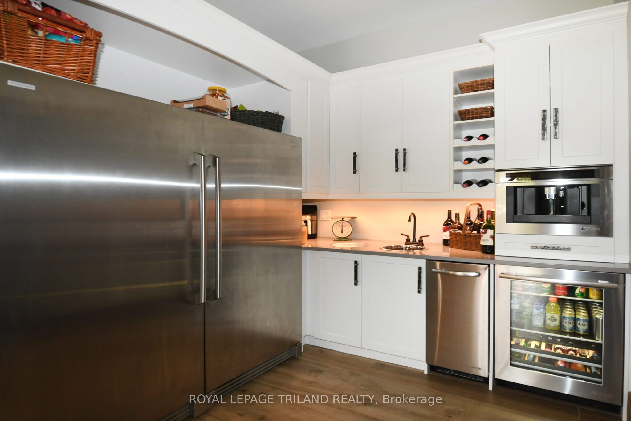 7264 Ridge Road Property Photo 18