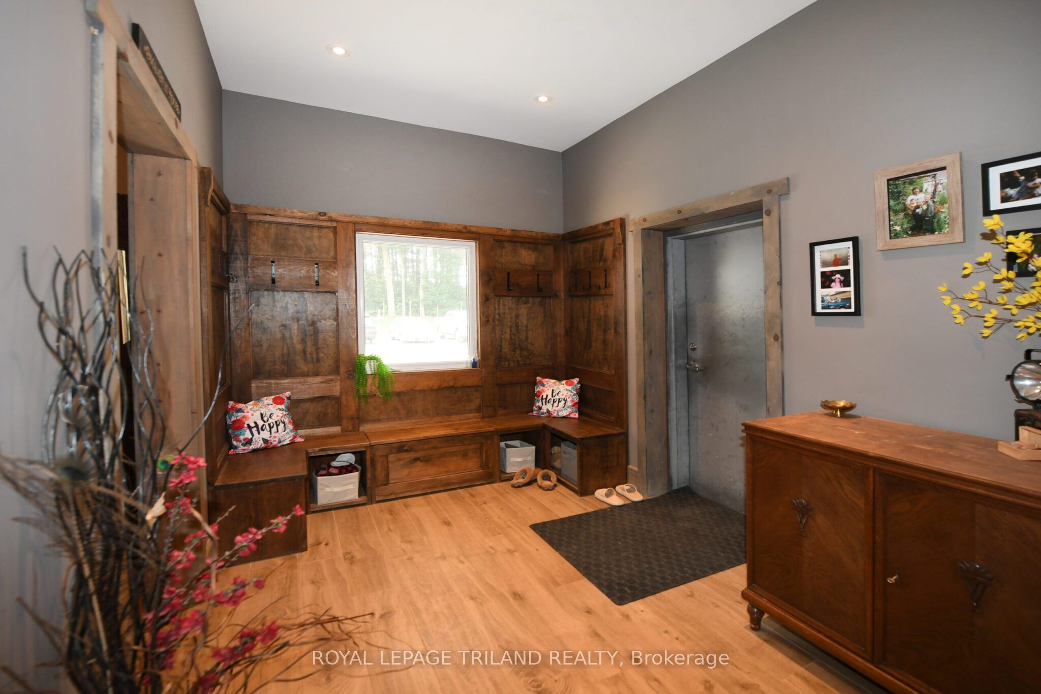 7264 Ridge Road Property Photo 25