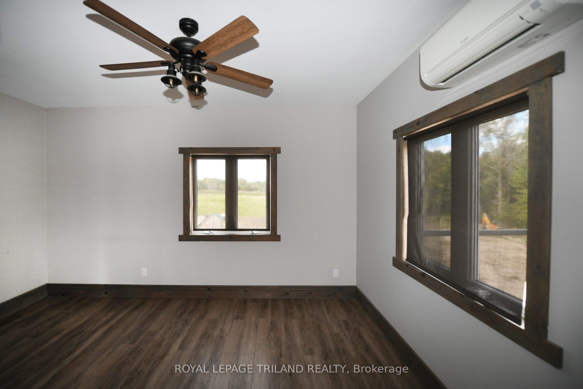 7264 Ridge Road Property Photo 29