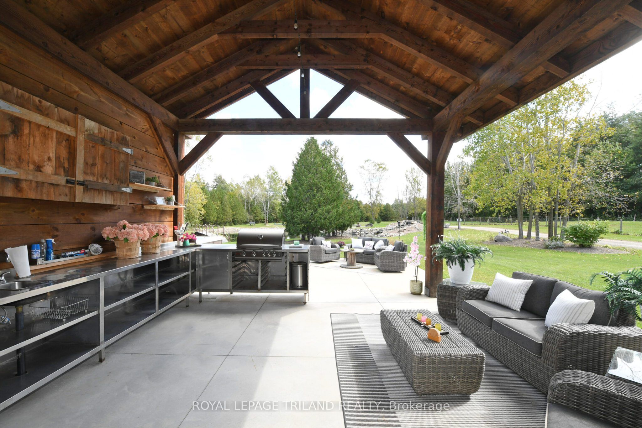 7264 Ridge Road Property Photo 32