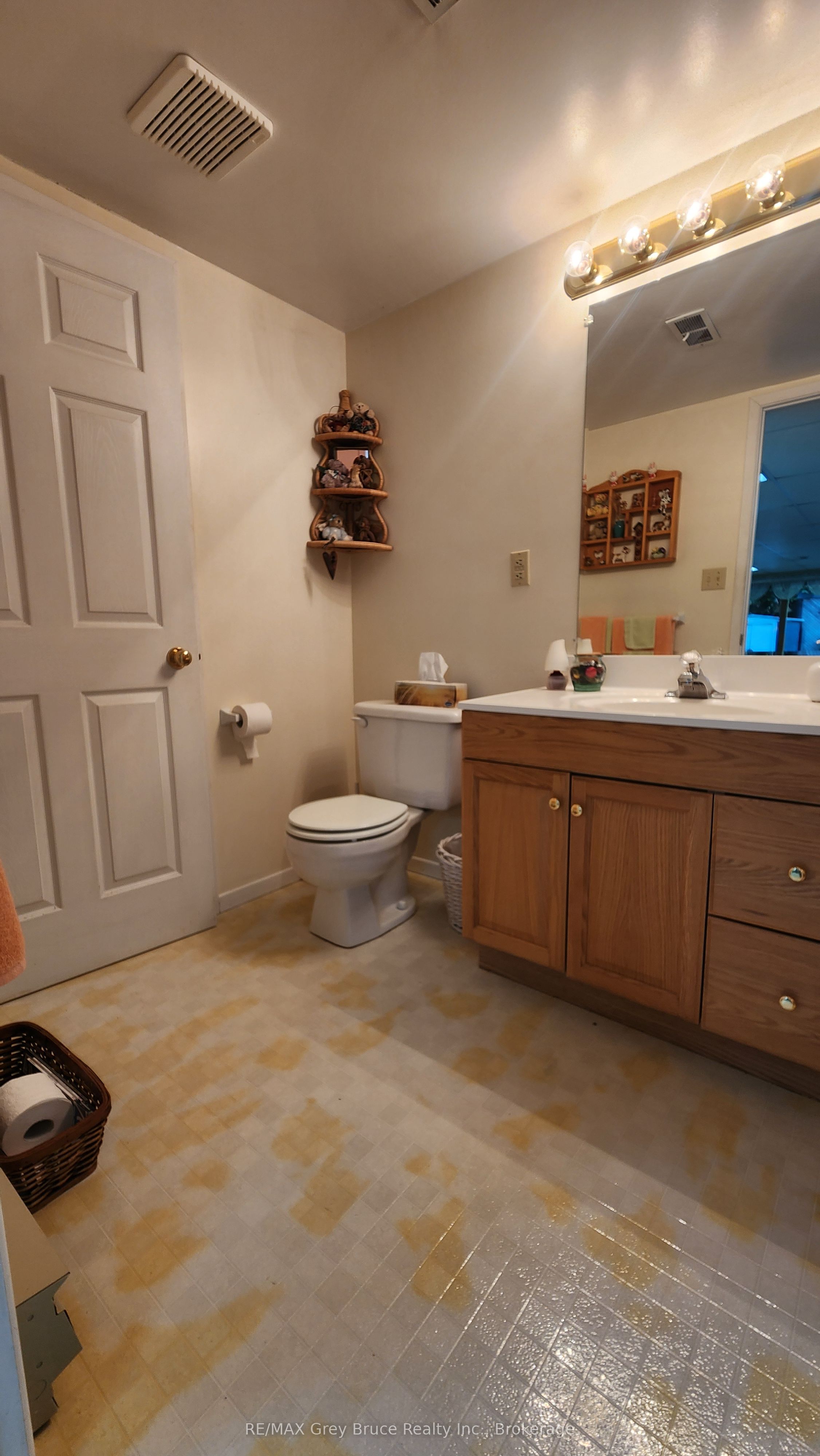 340 Barney's Boulevard Property Photo 11