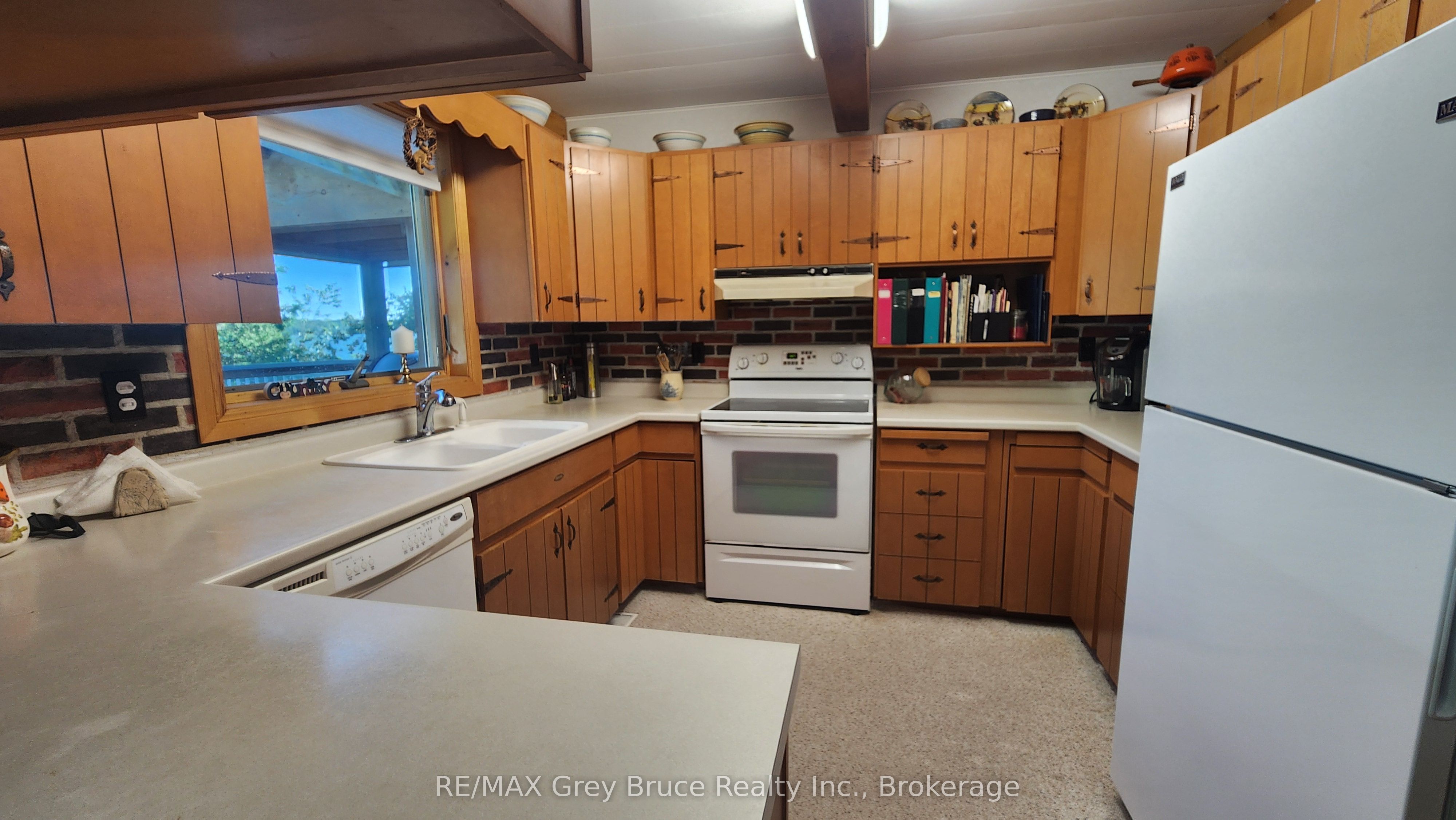 340 Barney's Boulevard Property Photo 18