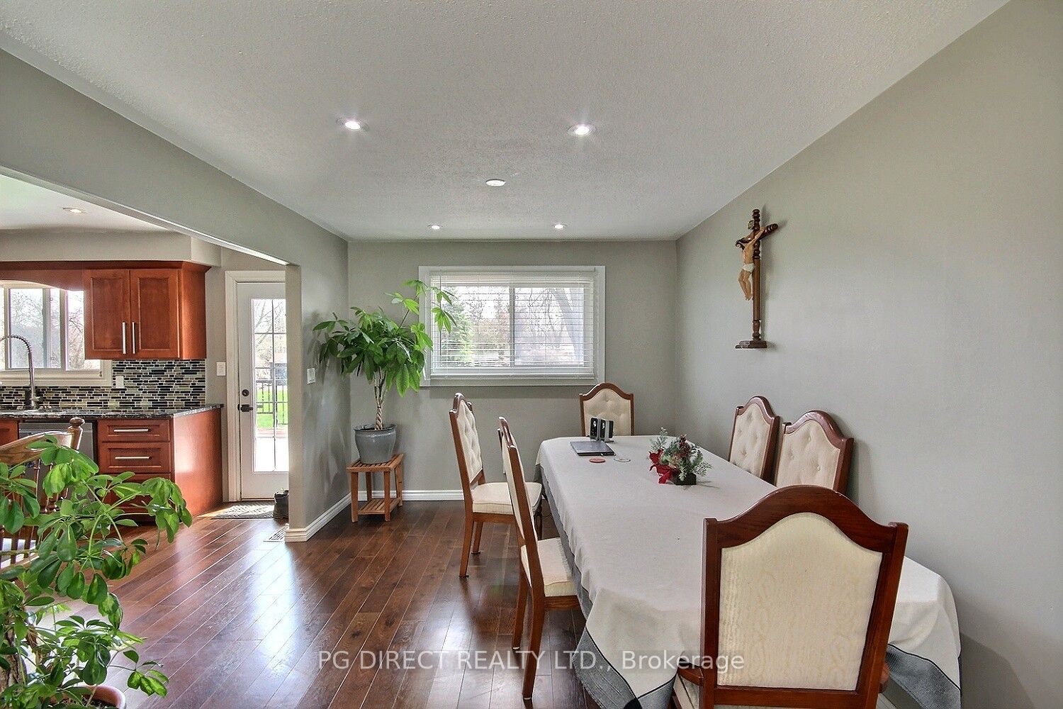 20 Old Stone Road Property Photo 5