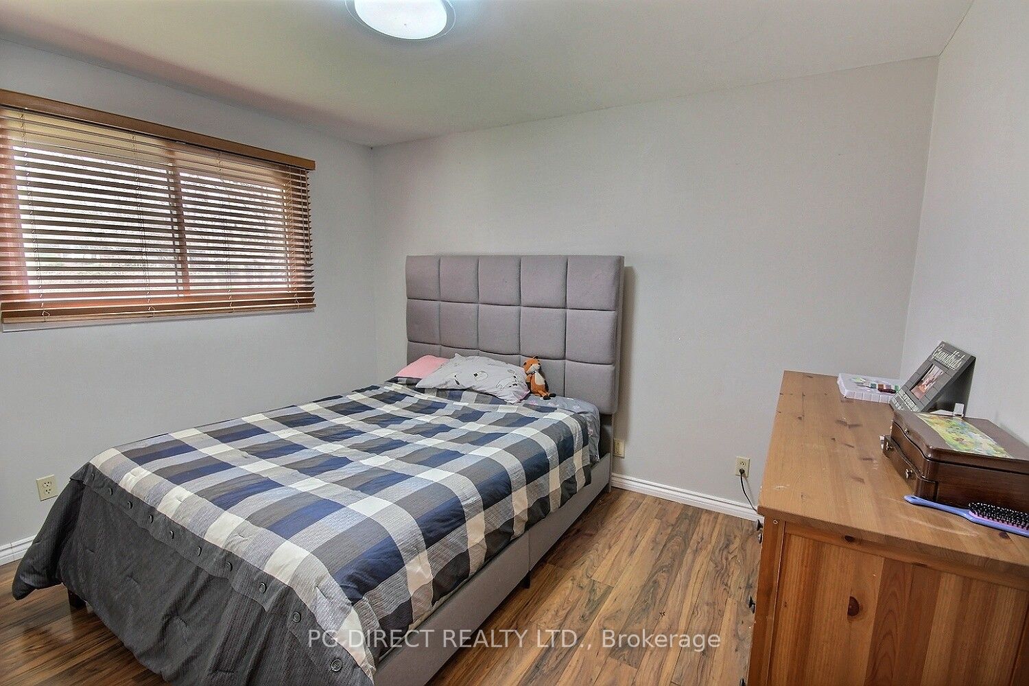 20 Old Stone Road Property Photo 10