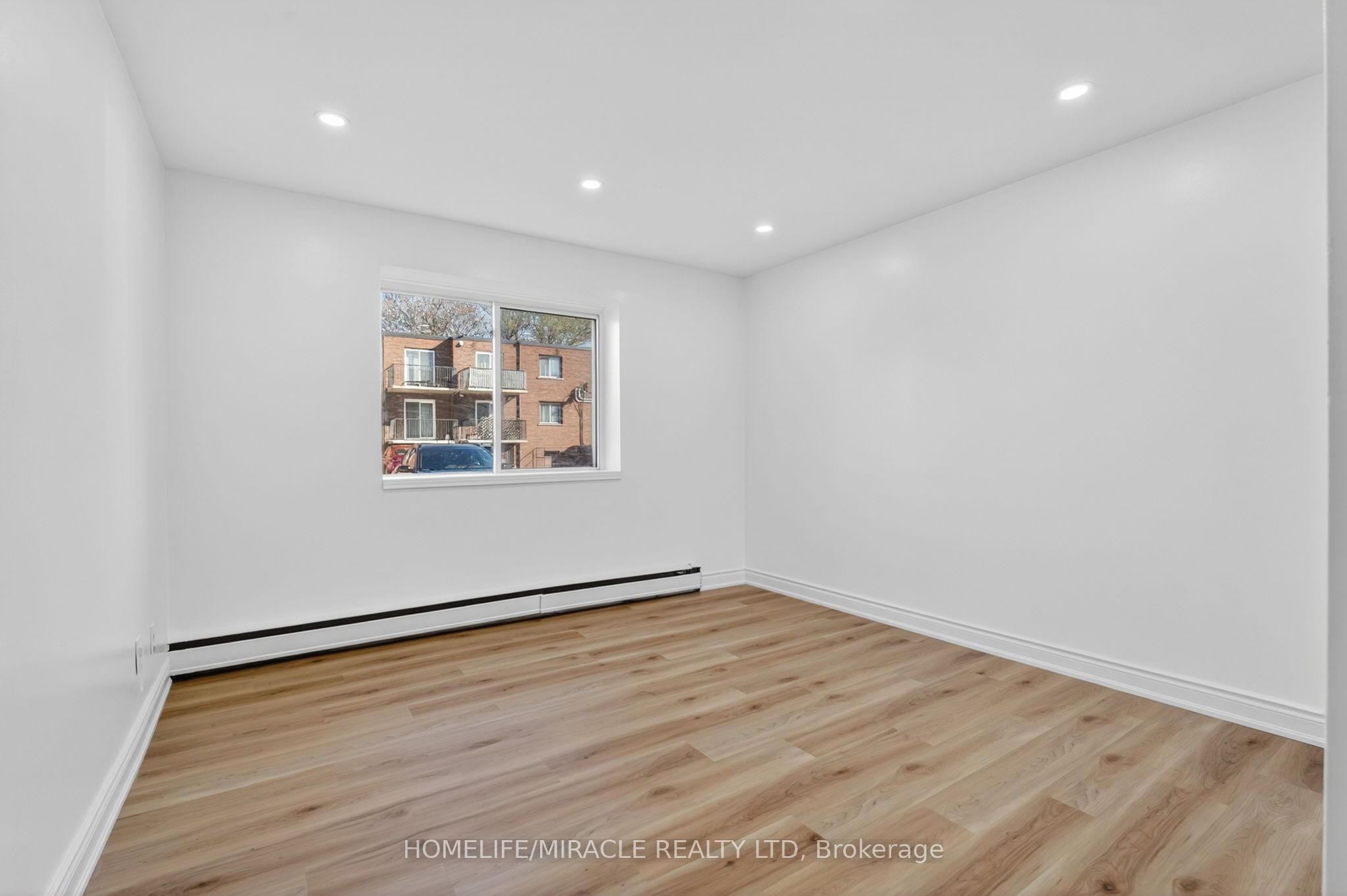 456 Carlton Street 5 Property Photo 5