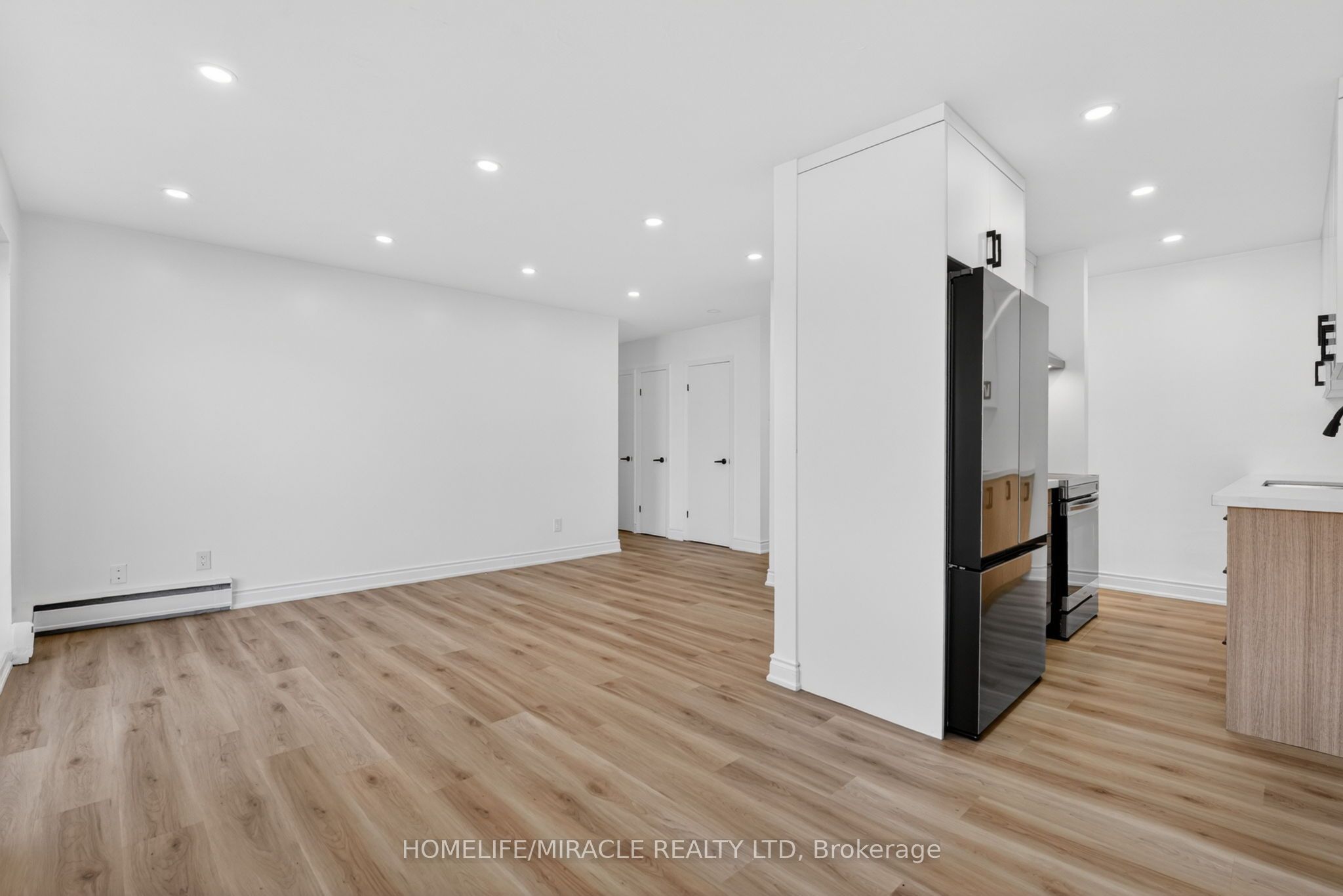 456 Carlton Street 5 Property Photo 10