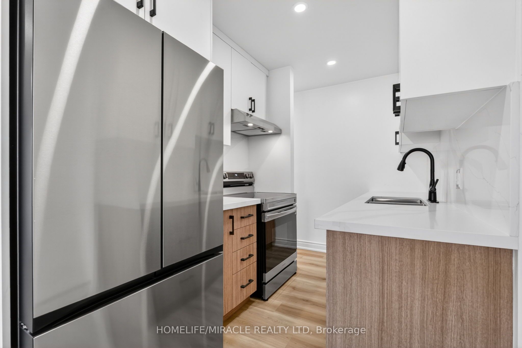 456 Carlton Street 5 Property Photo 11