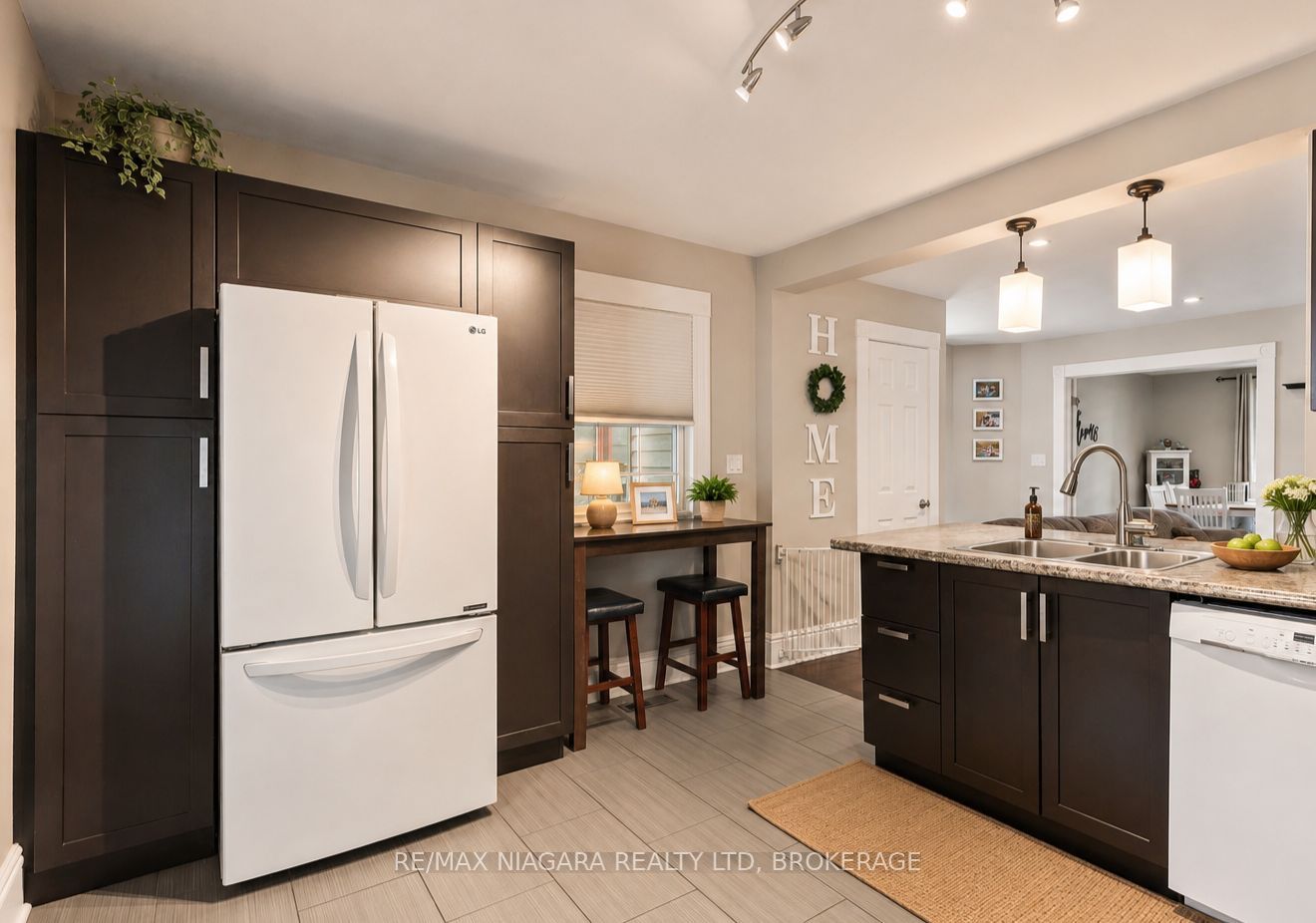 85 Maple Street Property Photo 14