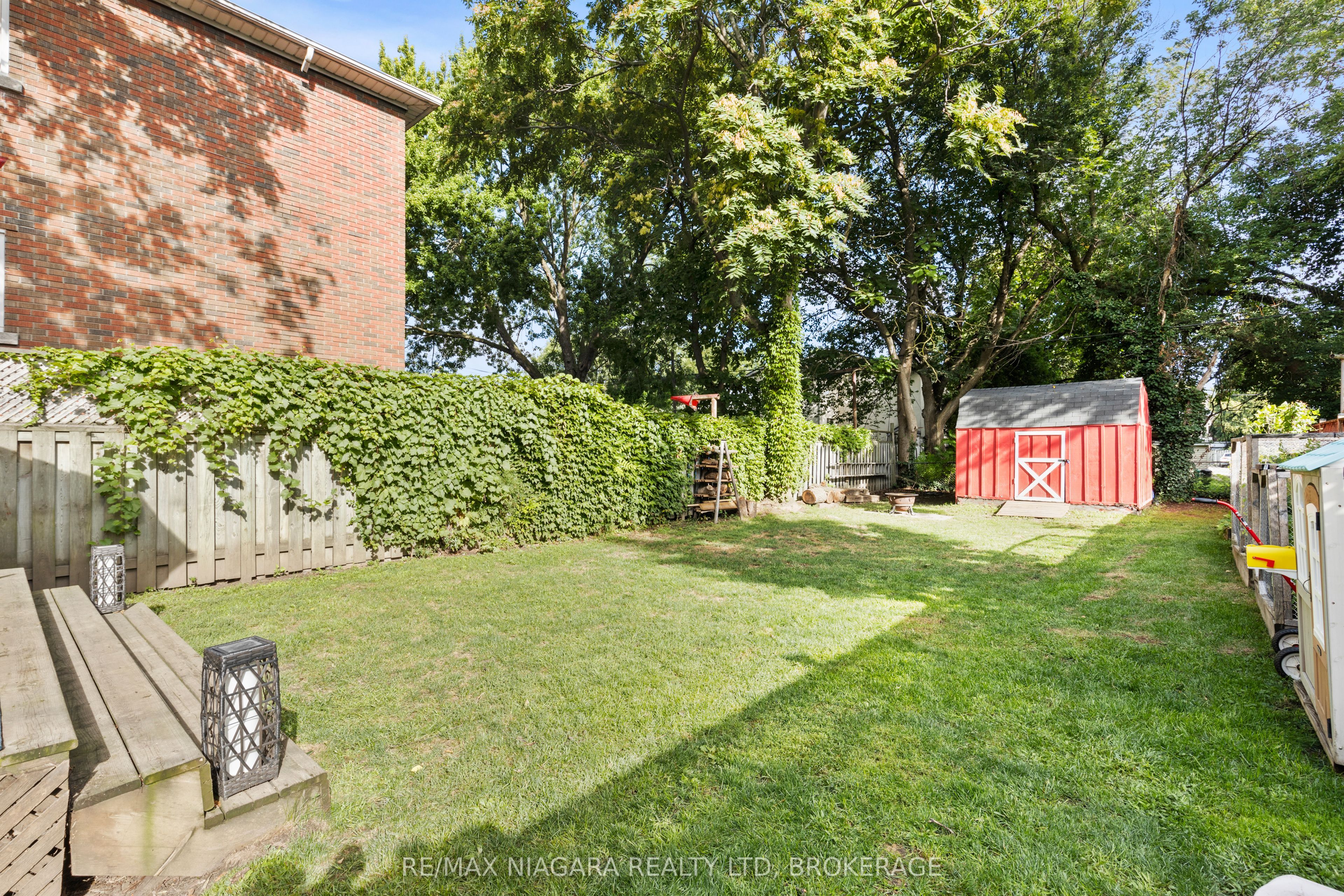 85 Maple Street Property Photo 26