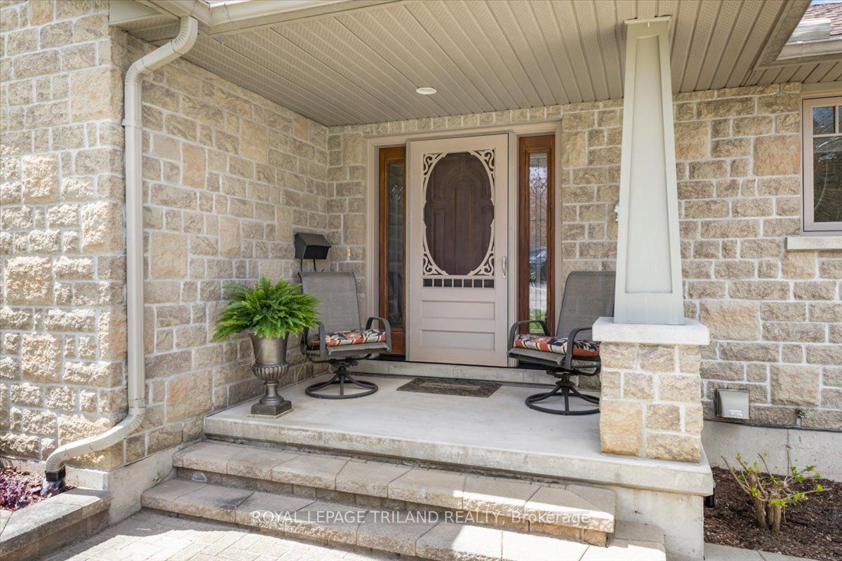 272 4th Street Crescent Property Photo 6