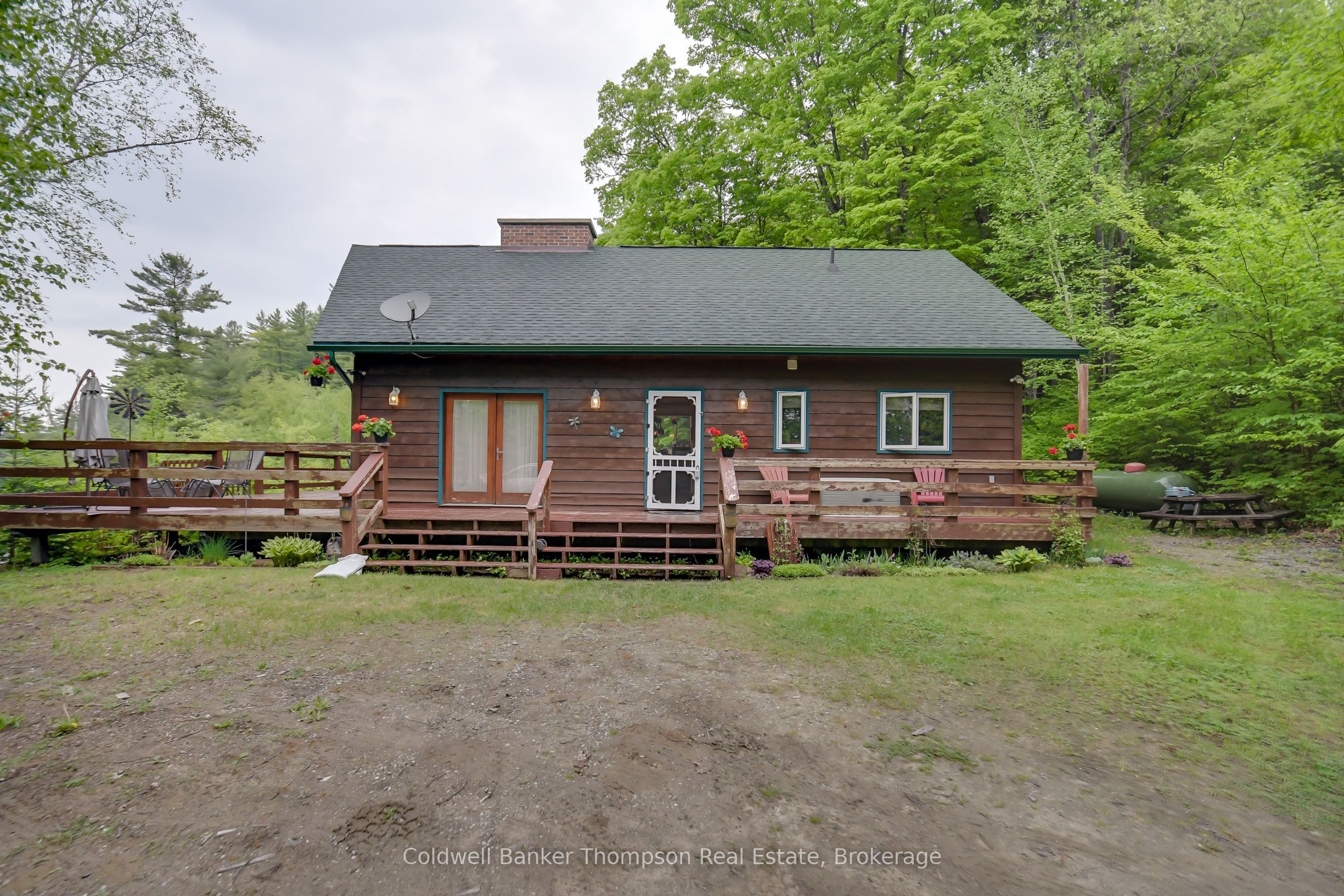 100 Rock Road S Property Photo 2