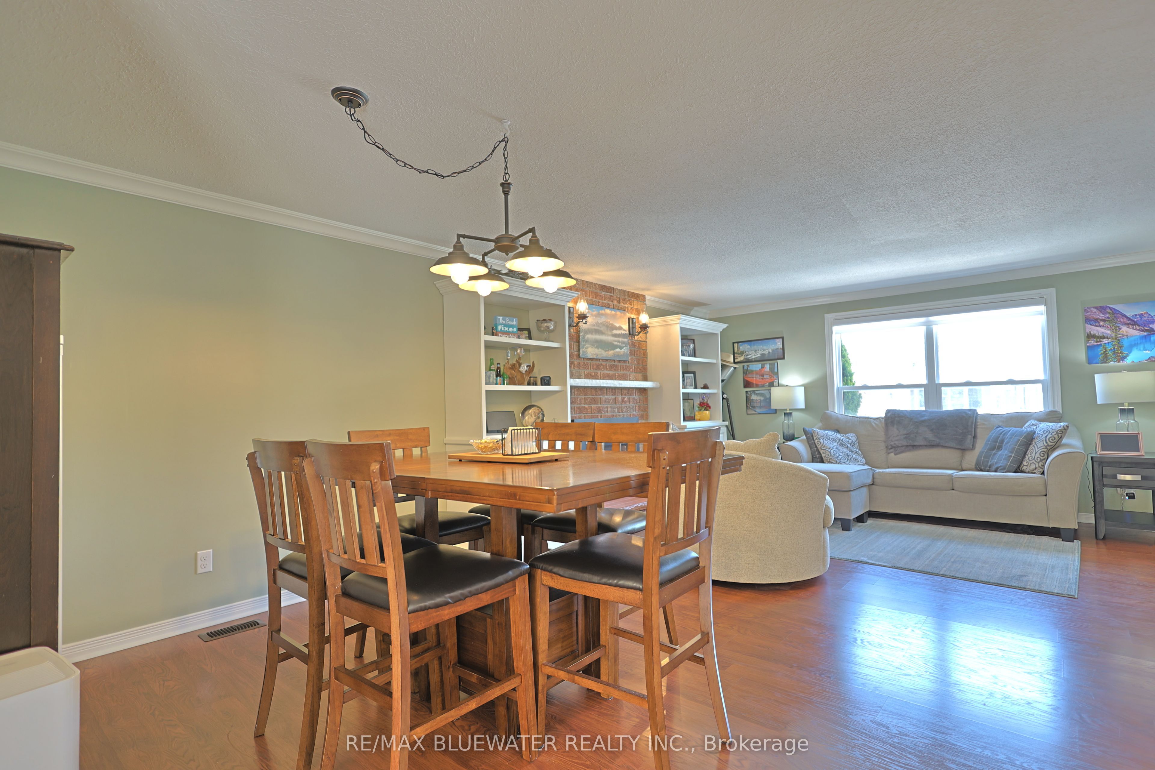 350 Shannon Boulevard Property Photo 19