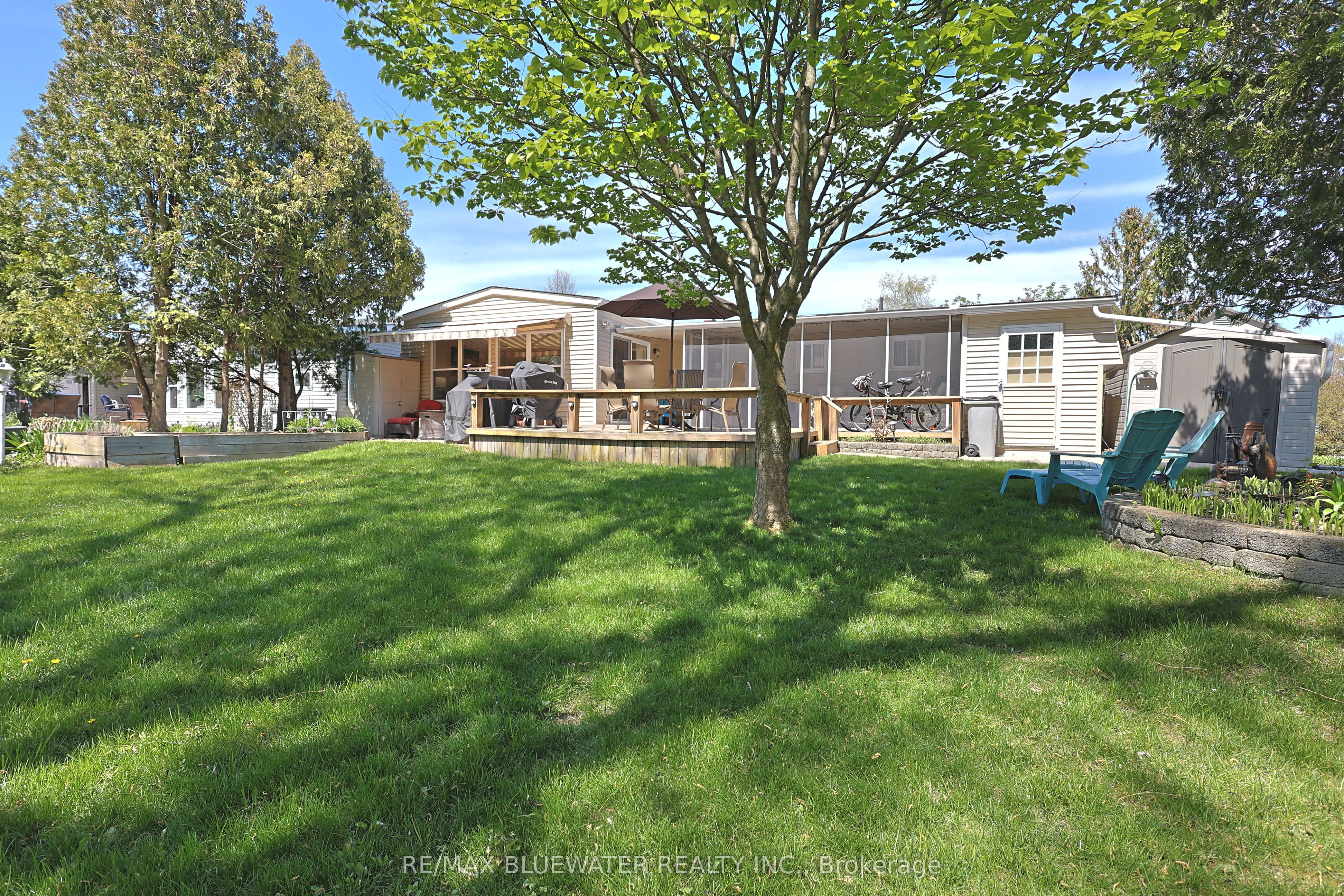 350 Shannon Boulevard Property Photo 43