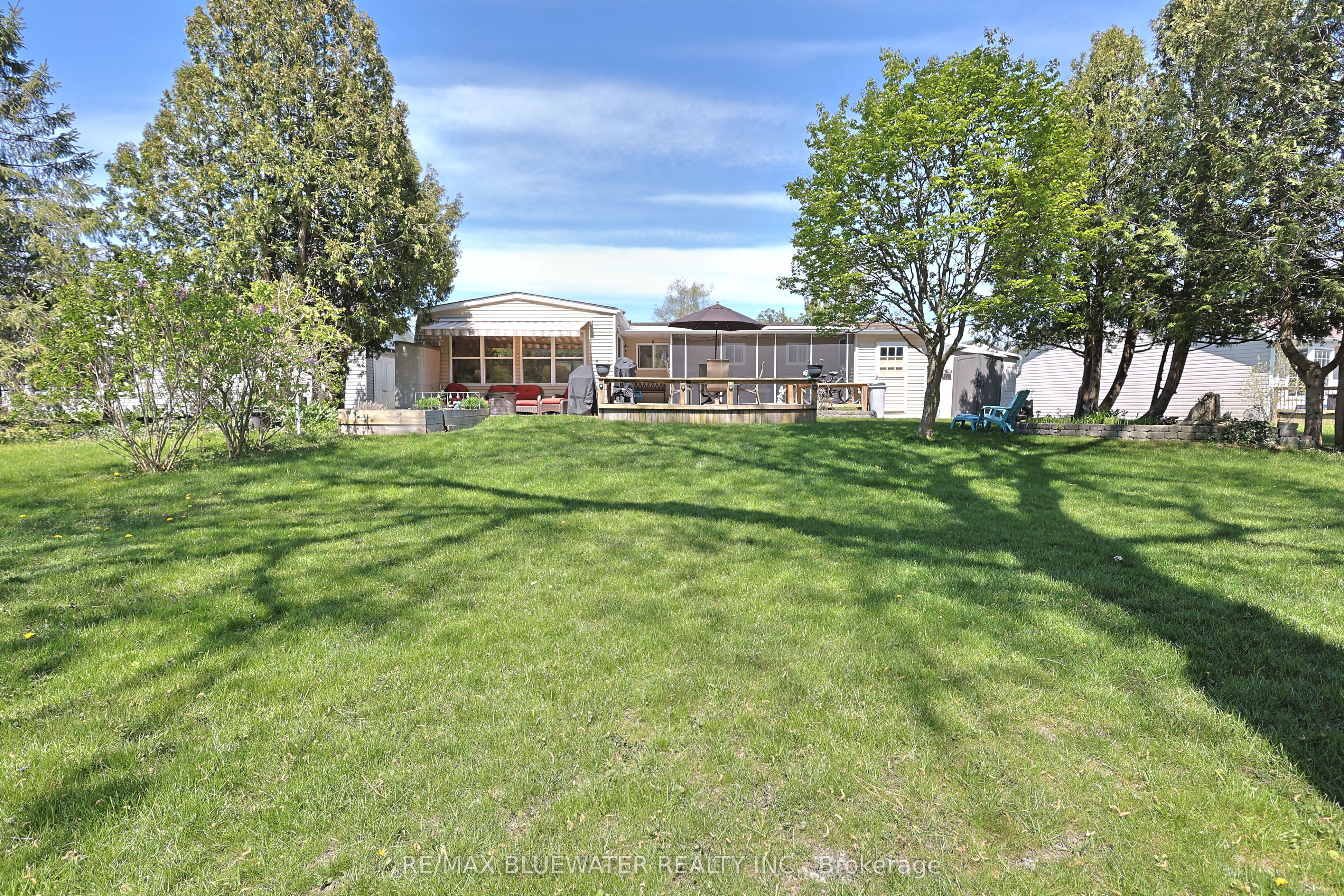 350 Shannon Boulevard Property Photo 44