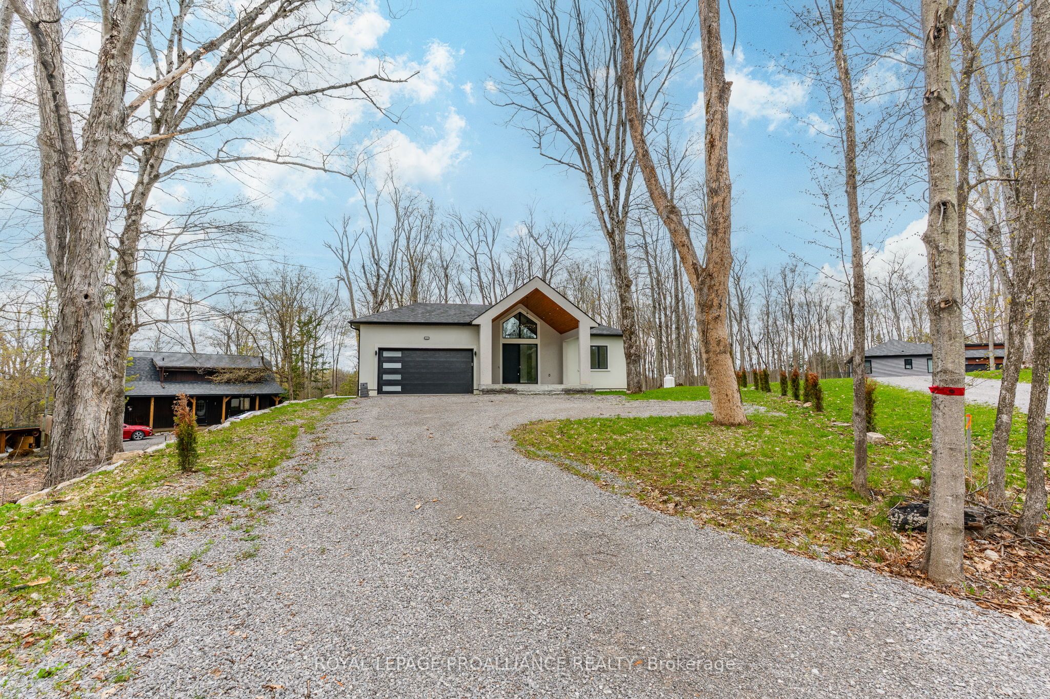 160 Sumcot Drive Property Photo 2