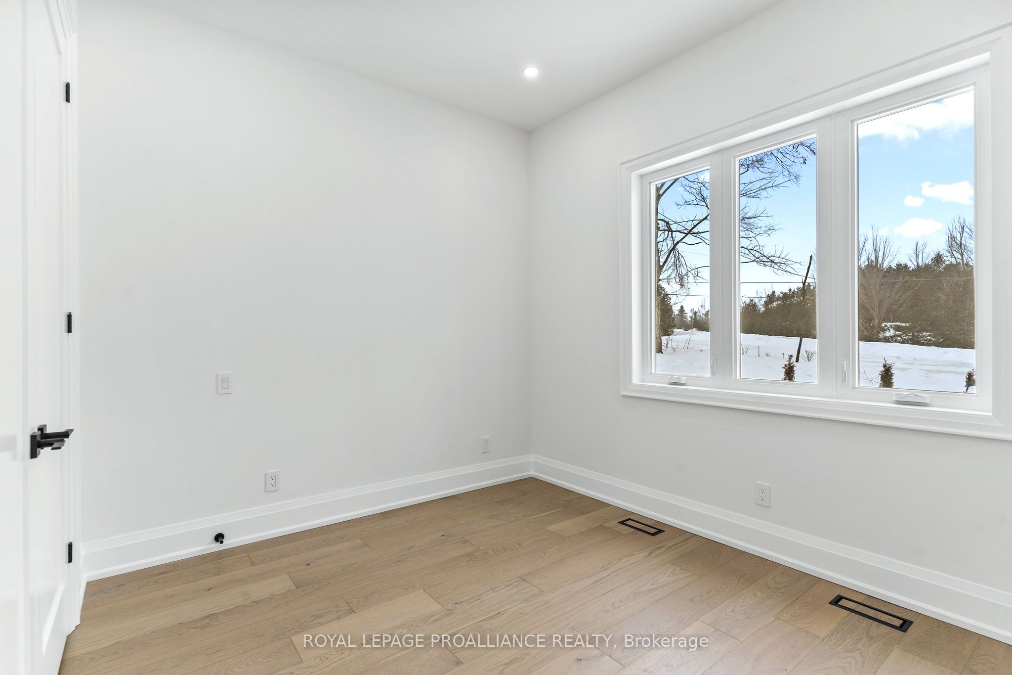 160 Sumcot Drive Property Photo 21