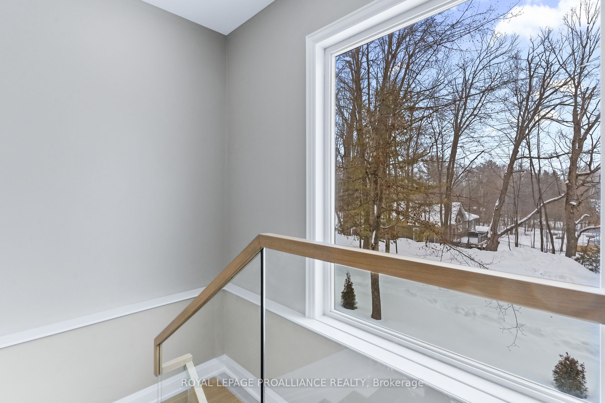 160 Sumcot Drive Property Photo 32