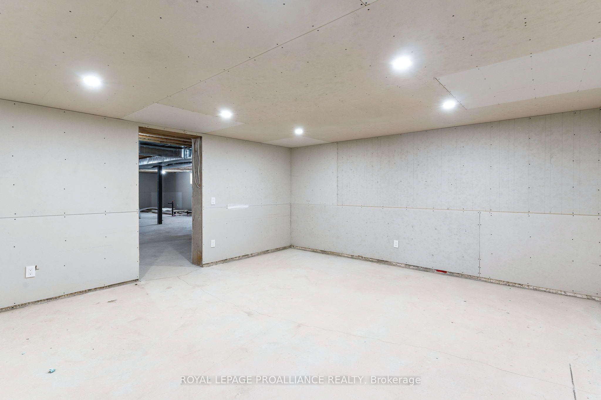 160 Sumcot Drive Property Photo 34