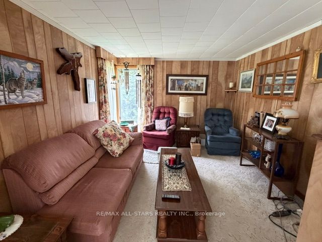 480 Kennedy Drive Property Photo 3