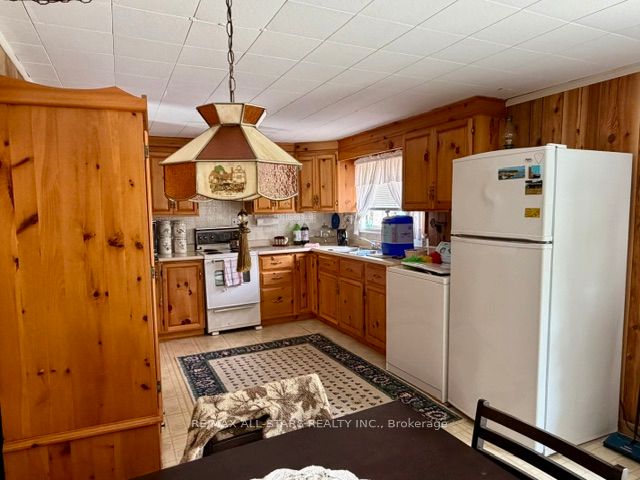 480 Kennedy Drive Property Photo 5