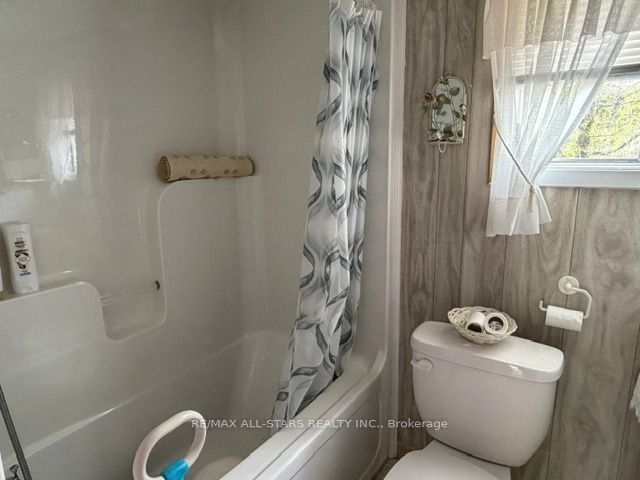 480 Kennedy Drive Property Photo 11