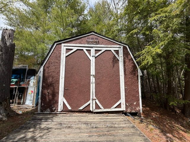 480 Kennedy Drive Property Photo 17